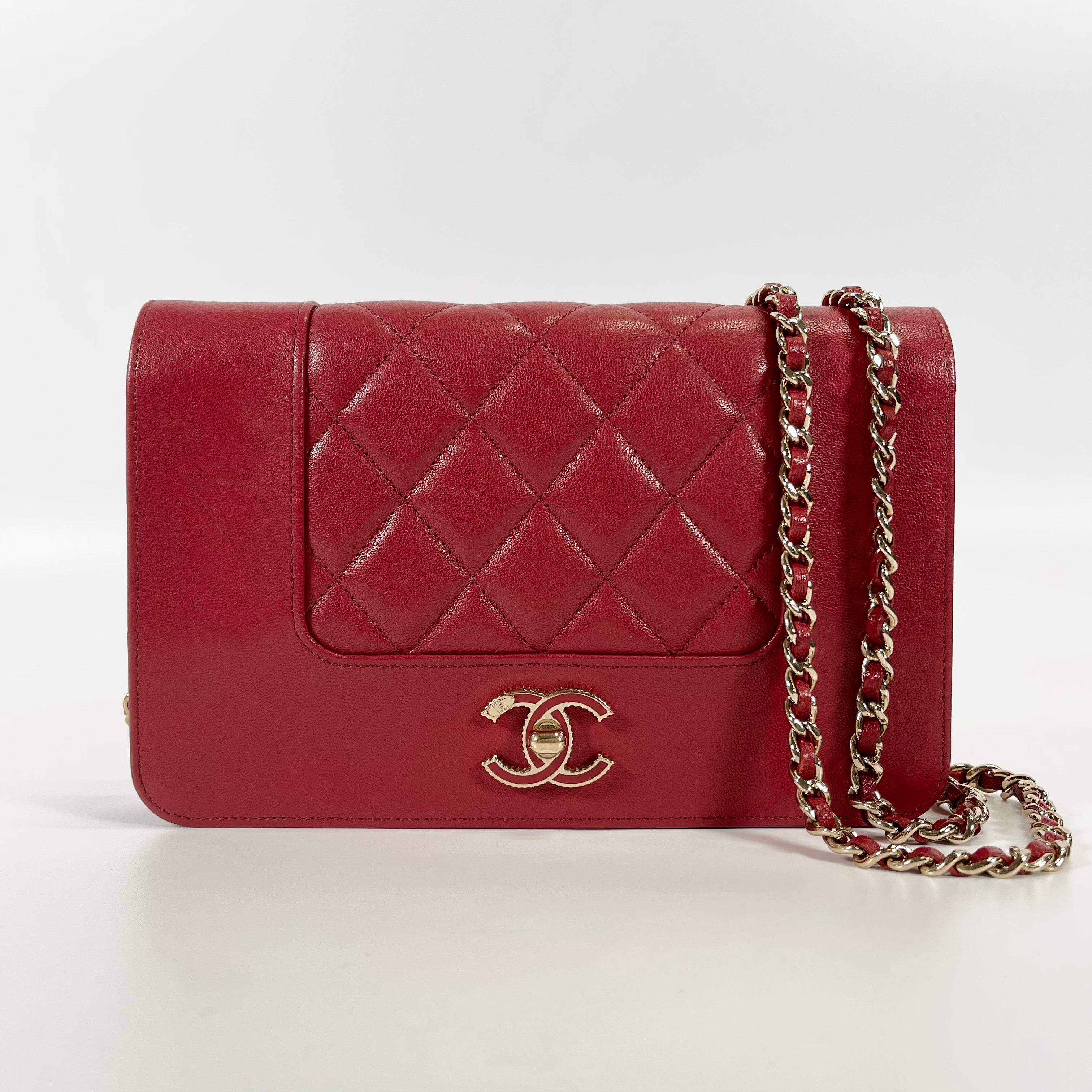 2604 secondhand CHANEL Chain Wallet