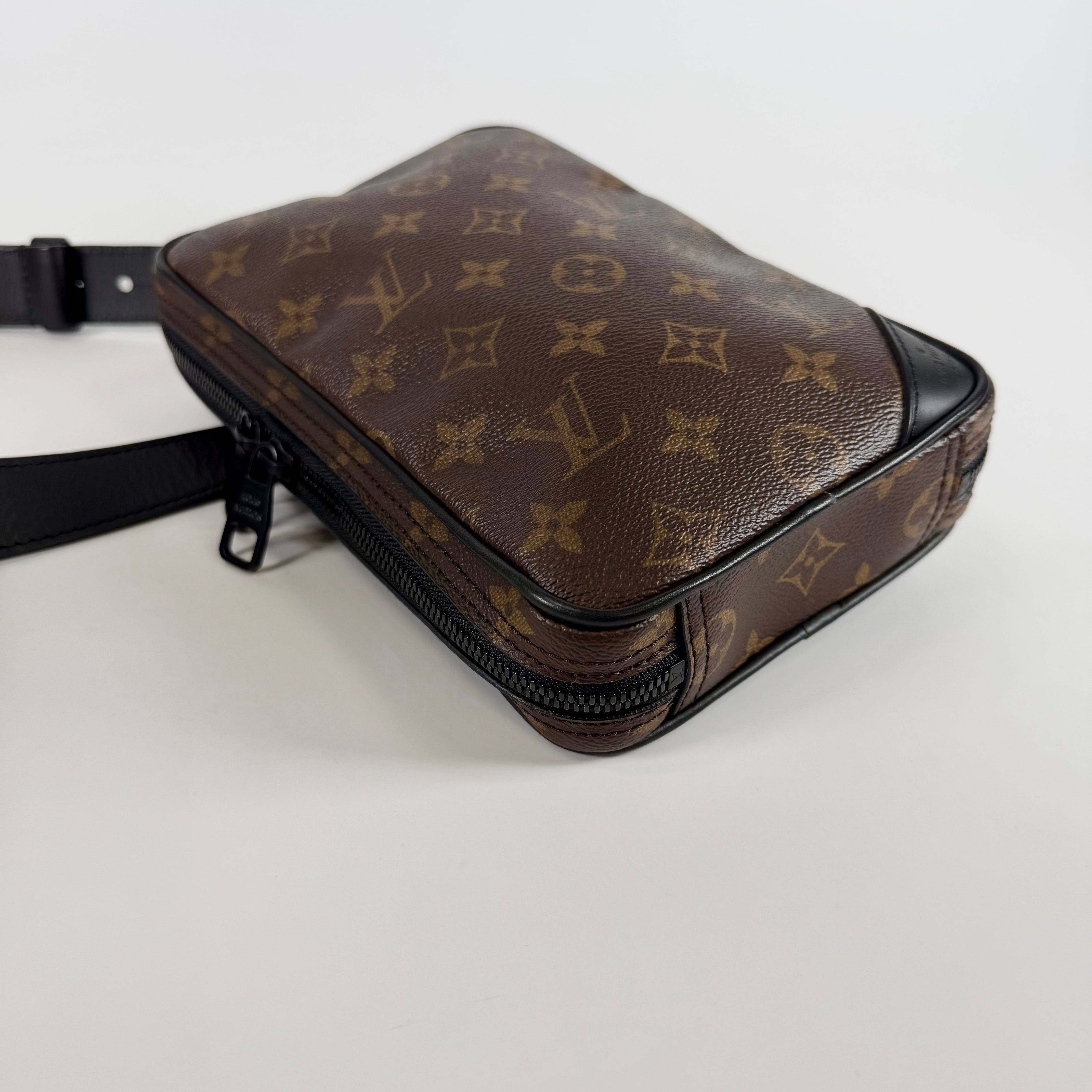 2605 secondhand LV Macassar M44477 solar CA2198 strap