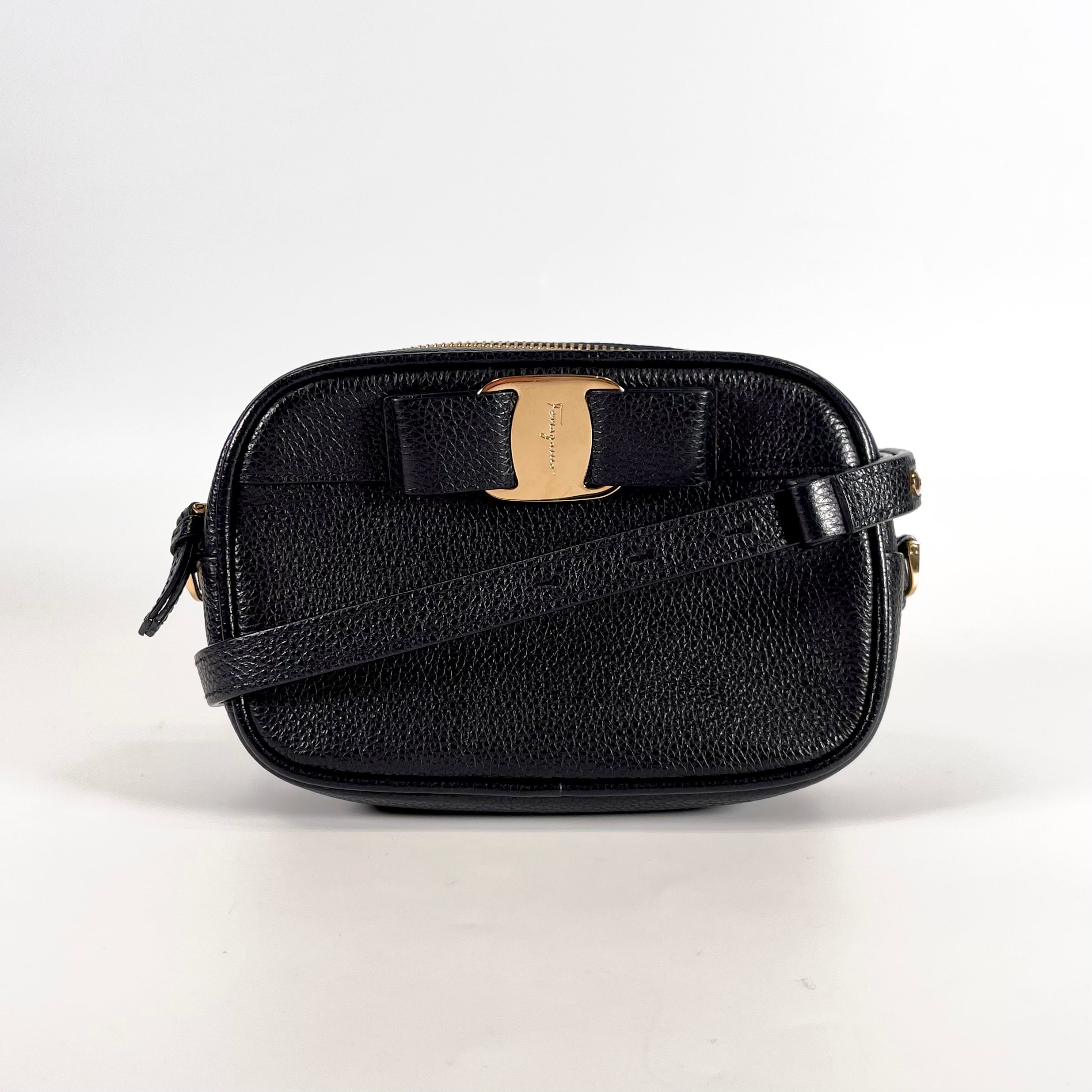 2511 Ferragamo Chain Shoulder Bag