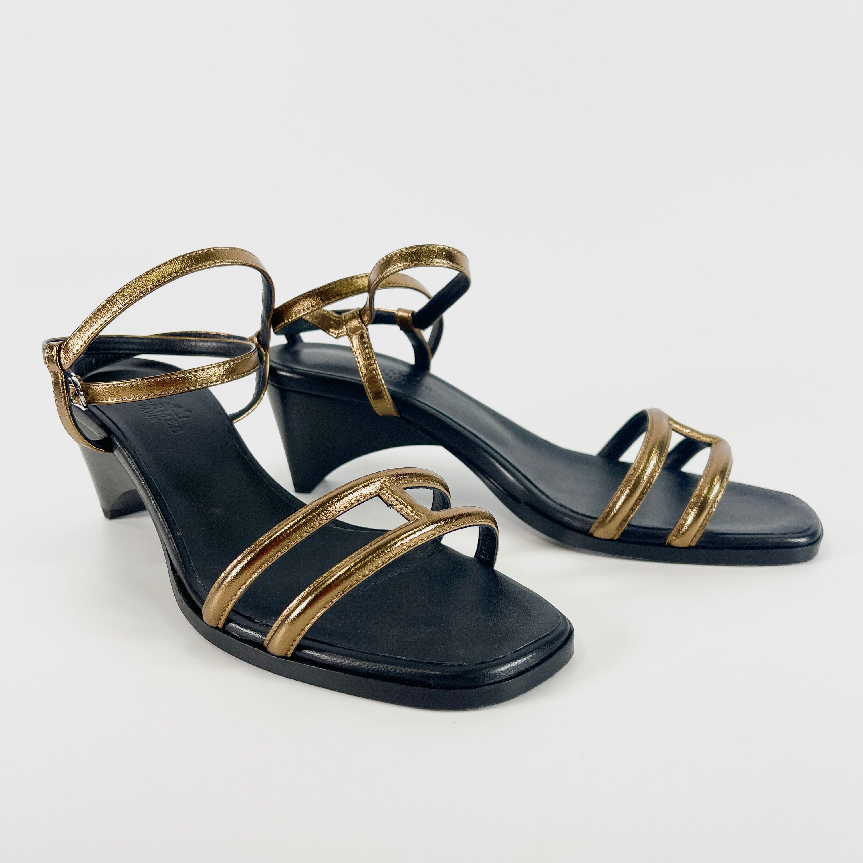 2604 secondhand HERMES leather Sandals 37 Women's black × gold strap