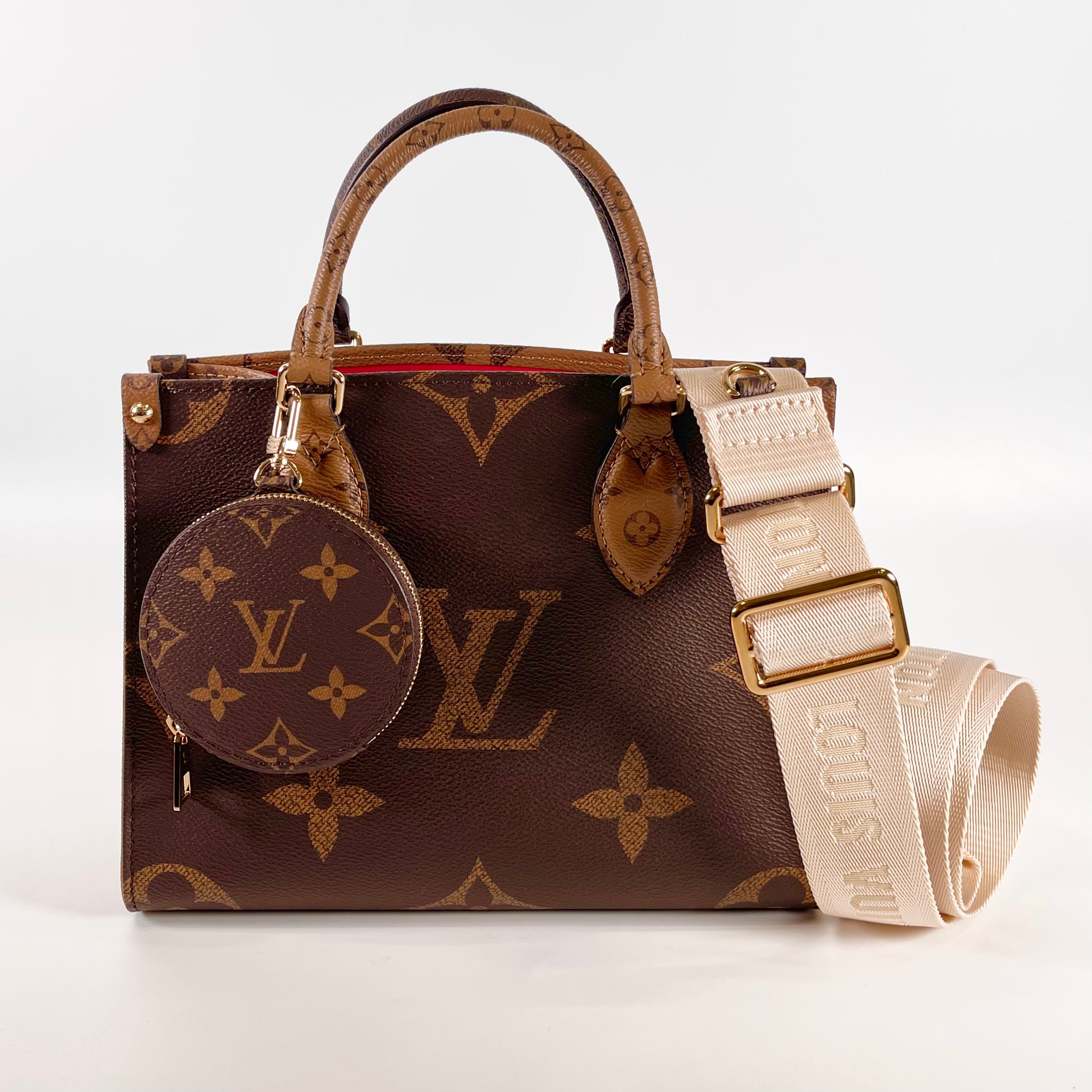 2602 secondhand LV brand bag 355000 On the Go PM