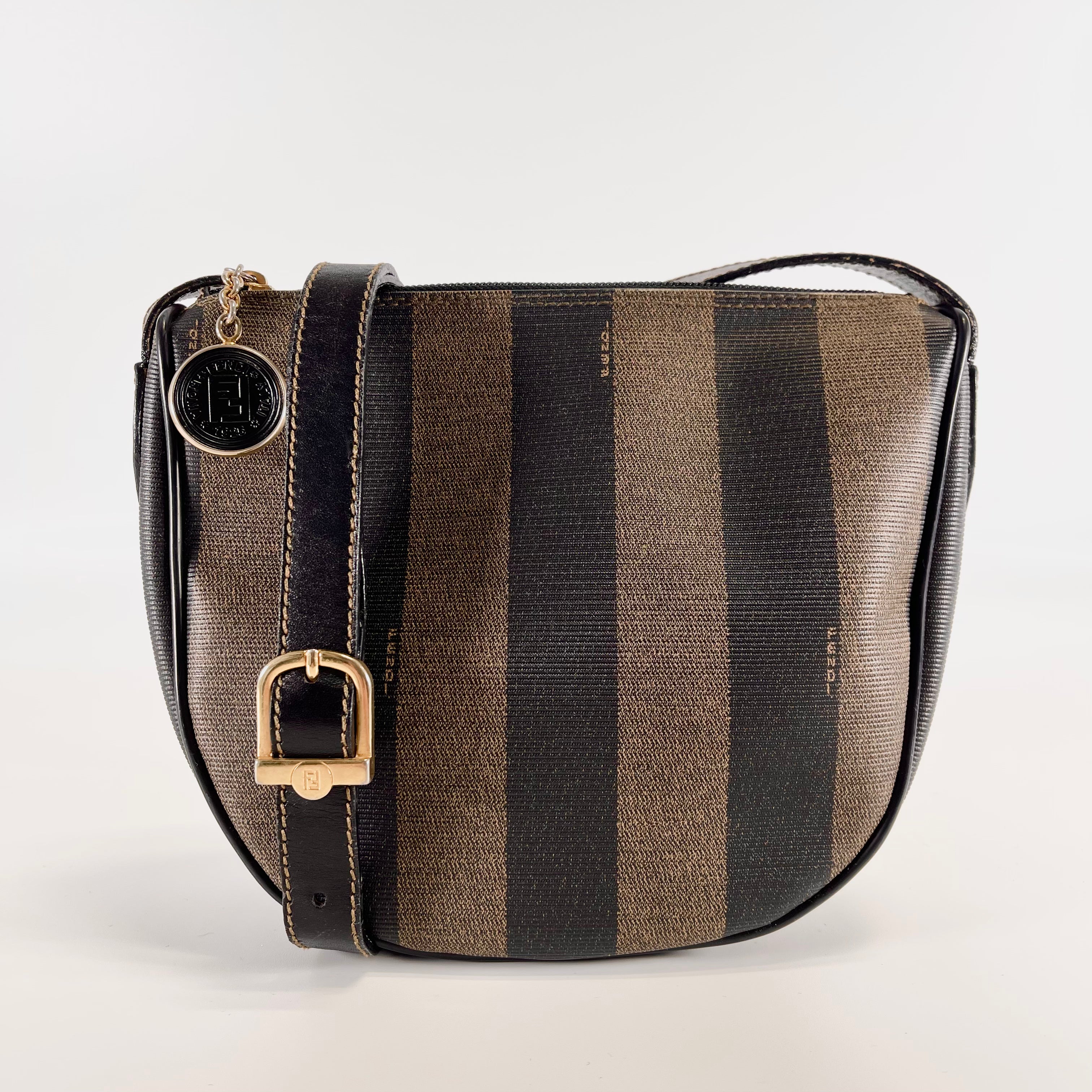 2602 secondhand FENDI Shoulder bag / Crossbody Bag