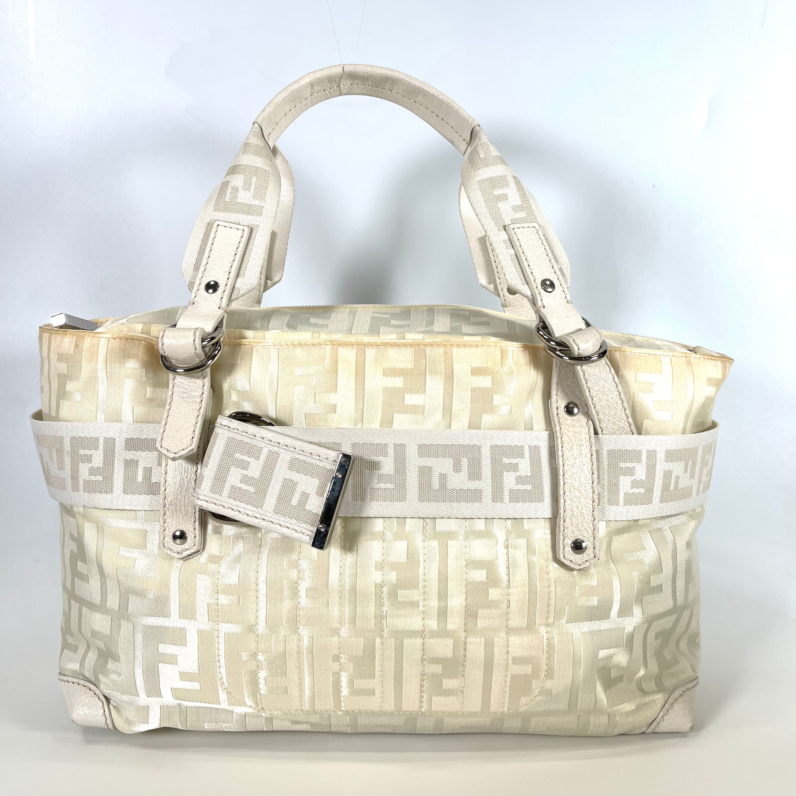 2512 secondhand  FENDI Zucca handbag