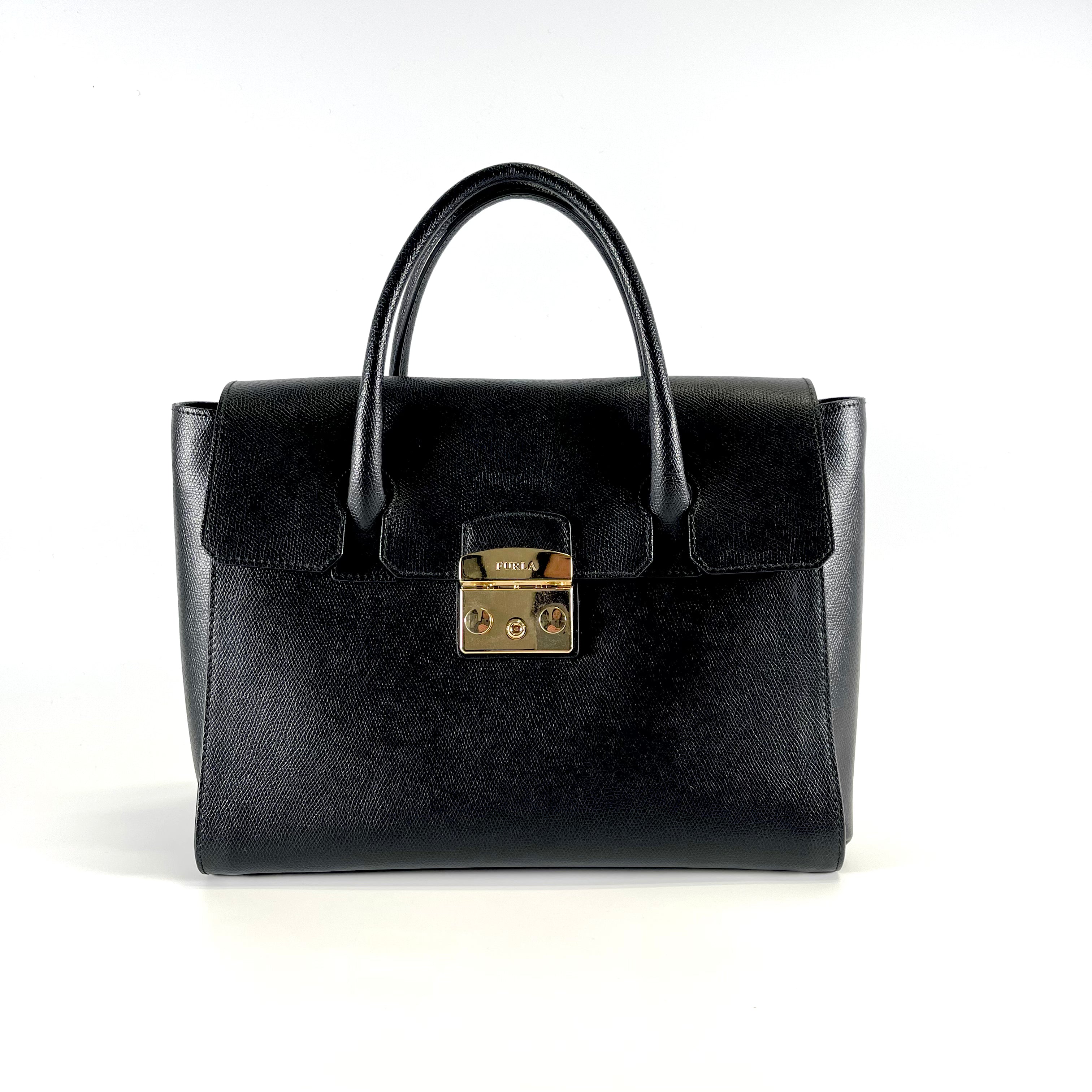 2601 FRURA Metropolis black shoulder