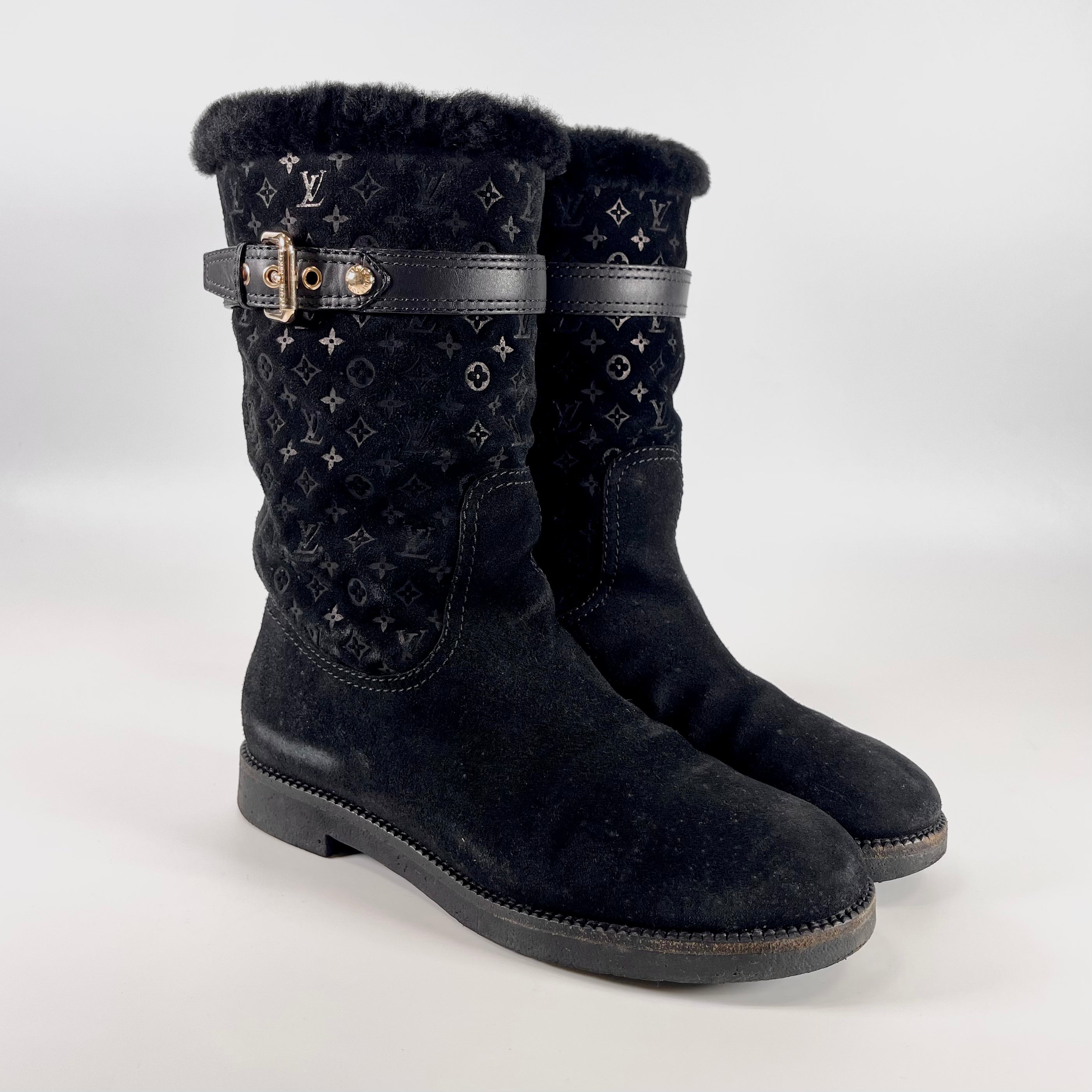 2601 secondhand LV 11 year suede × Mouton short boots 36 1/2 Women's black CL0141 Monogram white