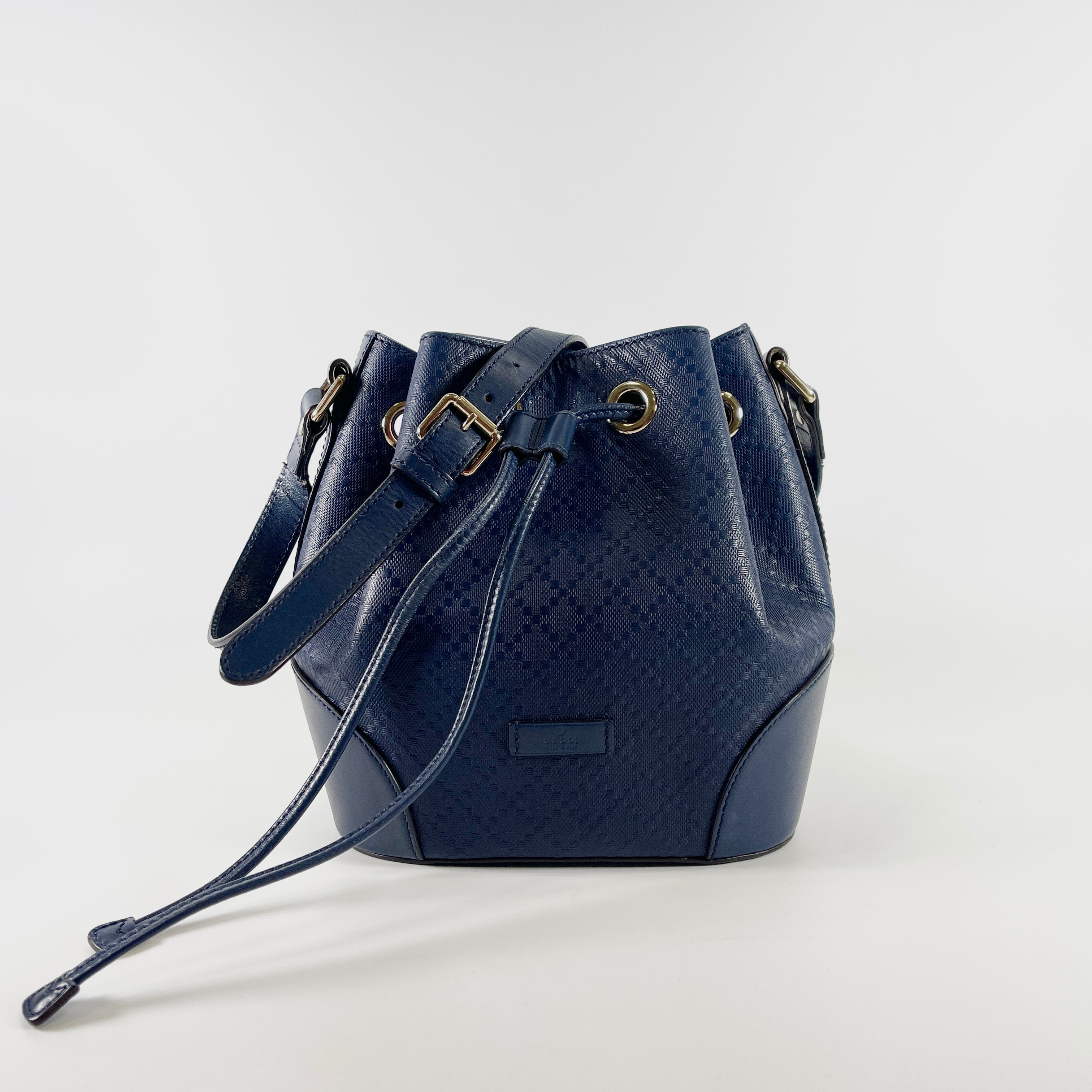 2603 secondhand GUCCI Diamante shoulder