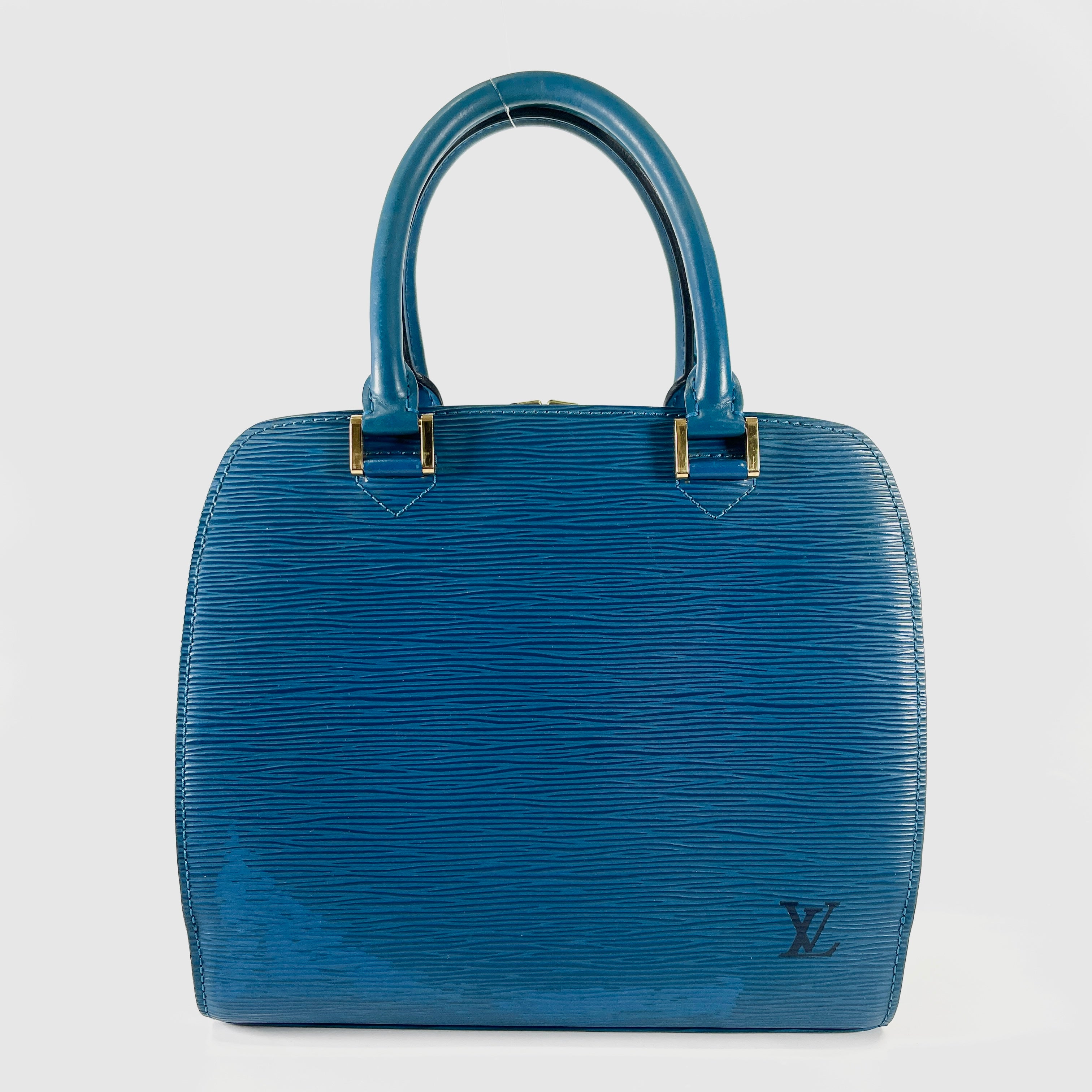 2604 secondhand LV Epi Pont Neuf