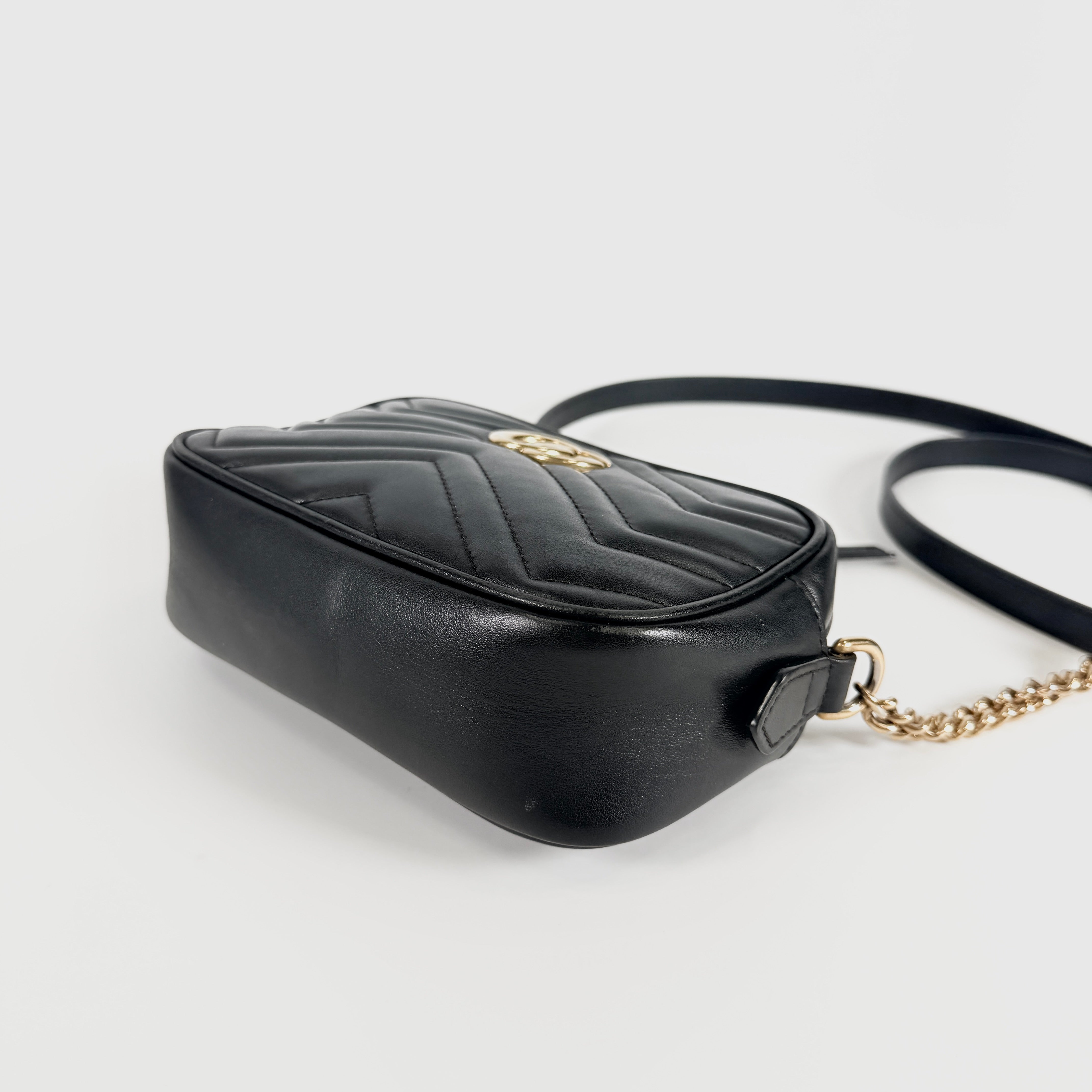2607 secondhand GUCCI GG Marmont camera bag shoulder leather black