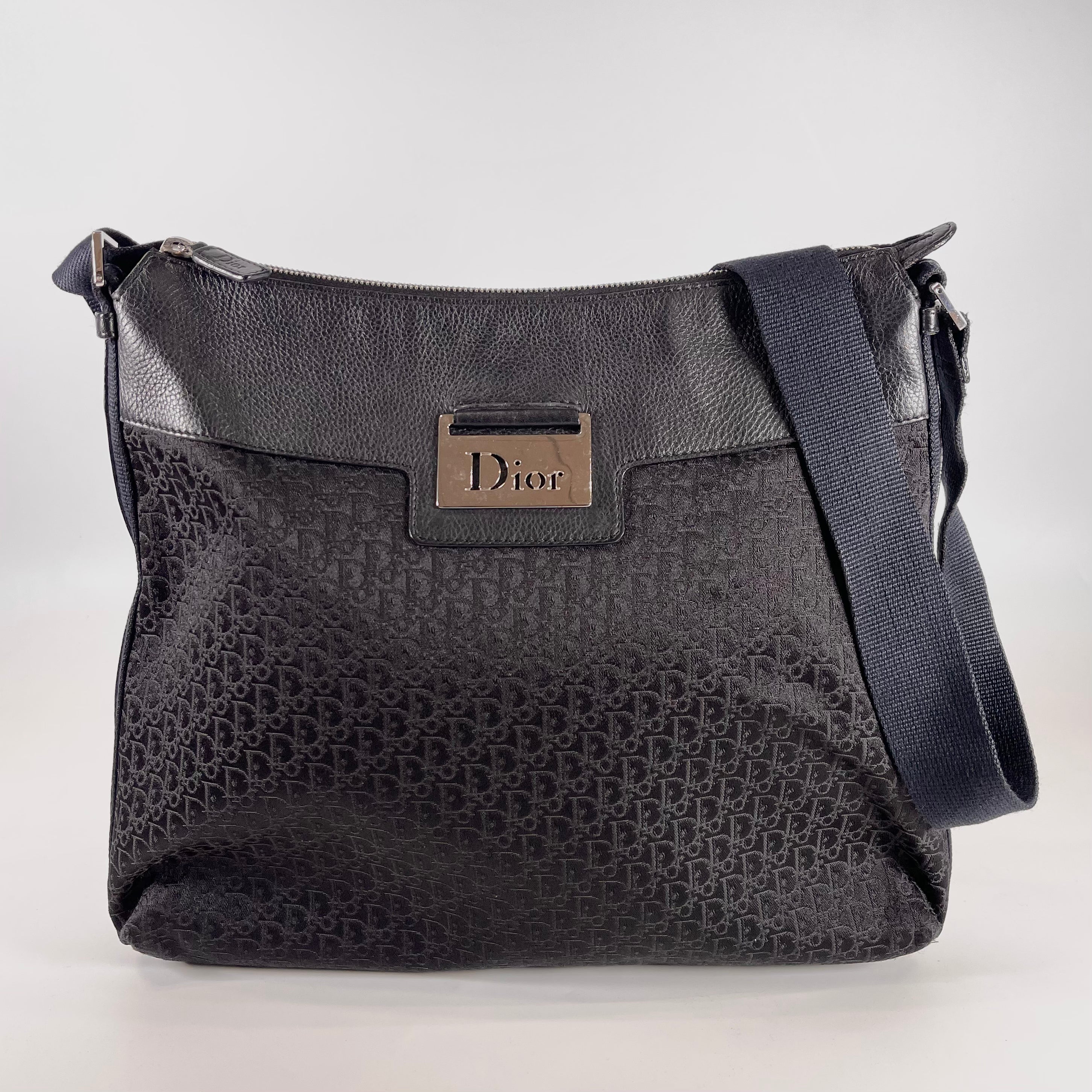 2602 secondhand CD Shoulder bag