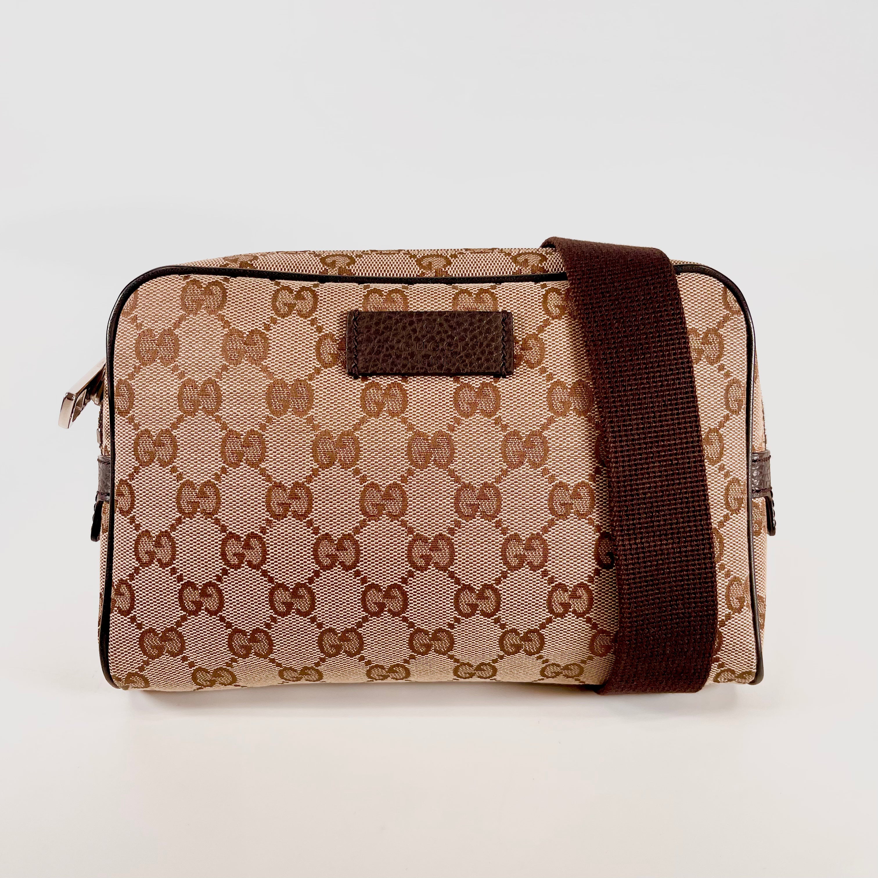 2602 secondhand GUCCI GG canvas Body Bag