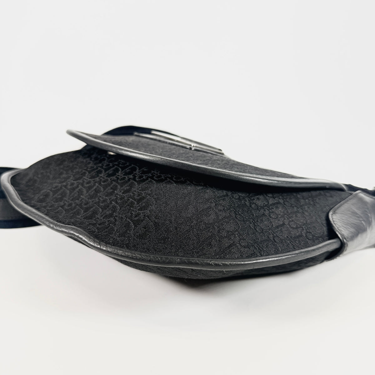 2607 secondhand CD Shoulder bag