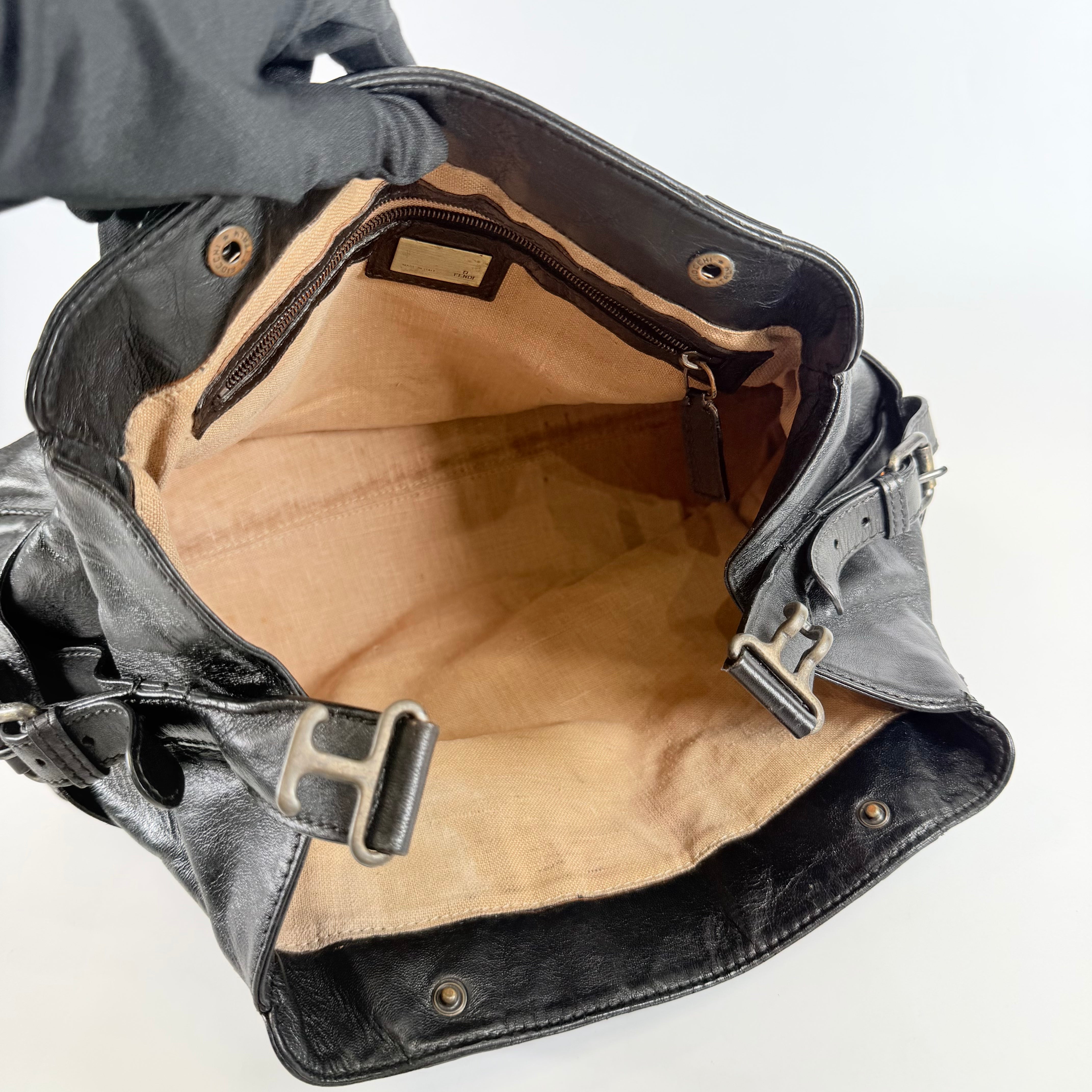 2607 secondhand FENDI hand bag