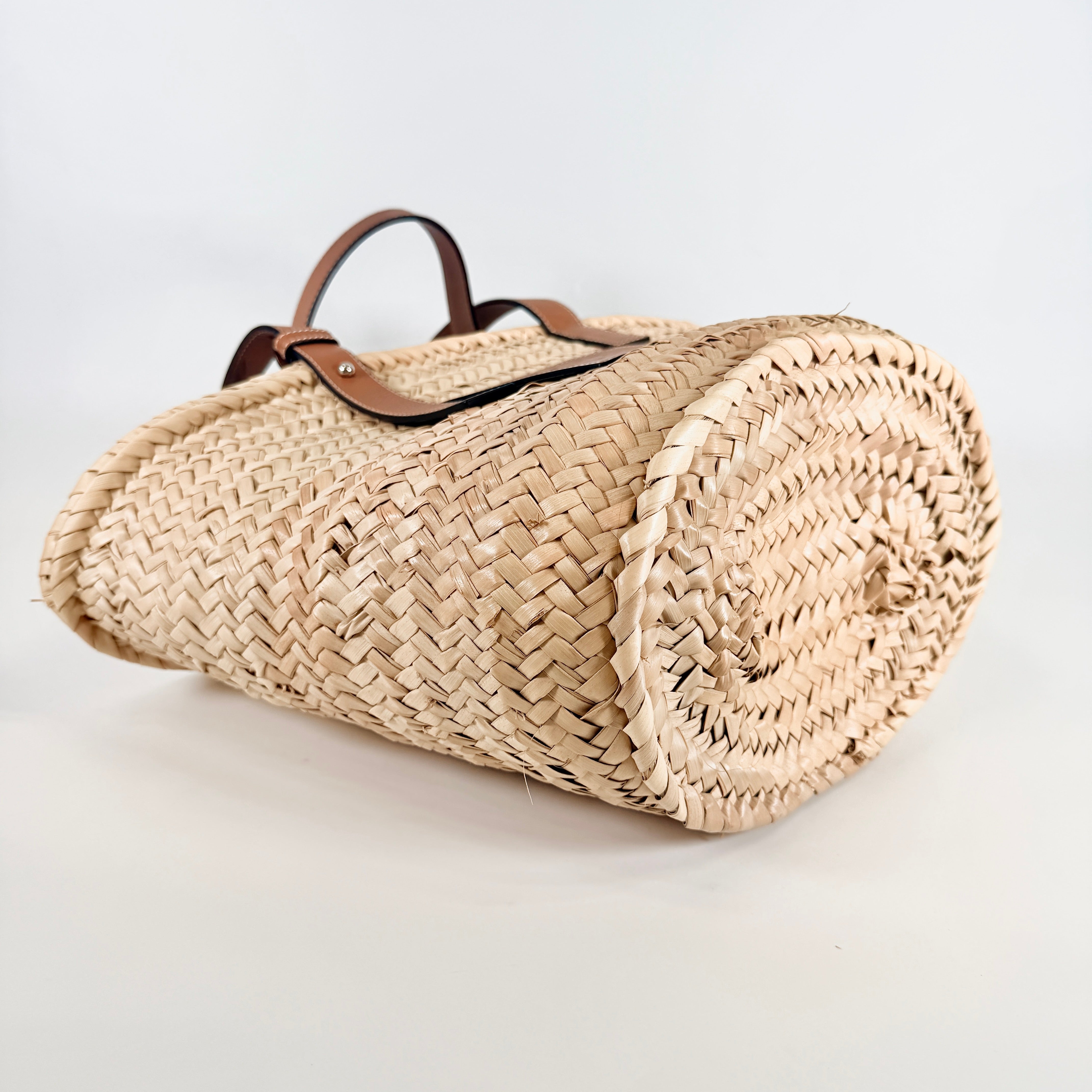 2607 secondhand LOEWE basket