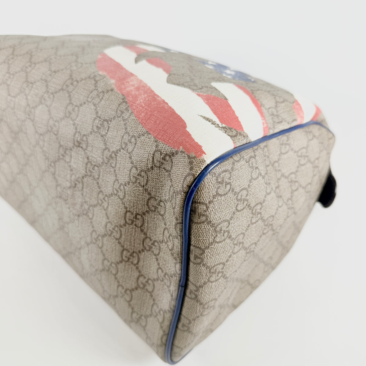 2606 secondhand GUCCI GG Supreme 2Way bag