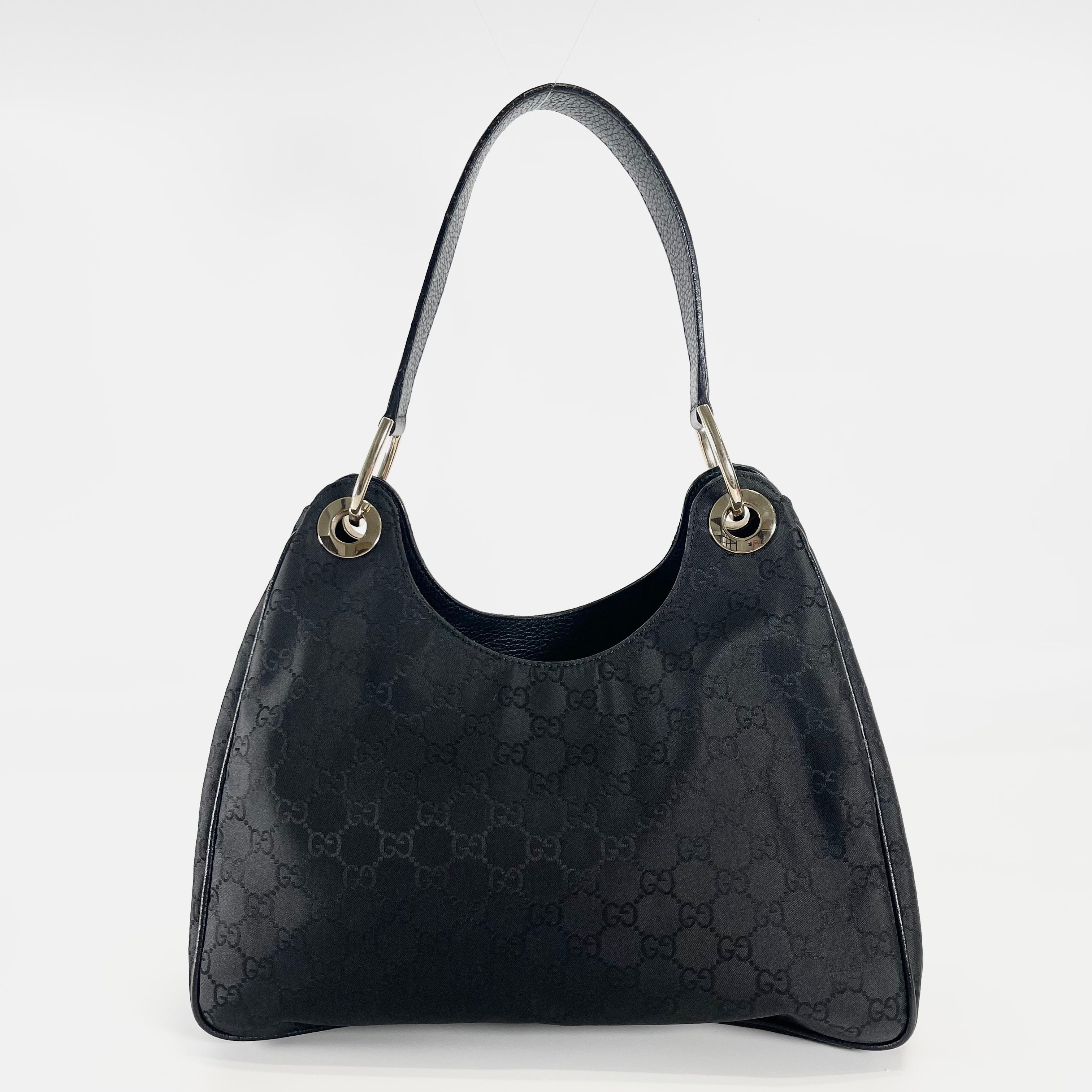 2603 secondhand GUCCI hand bag