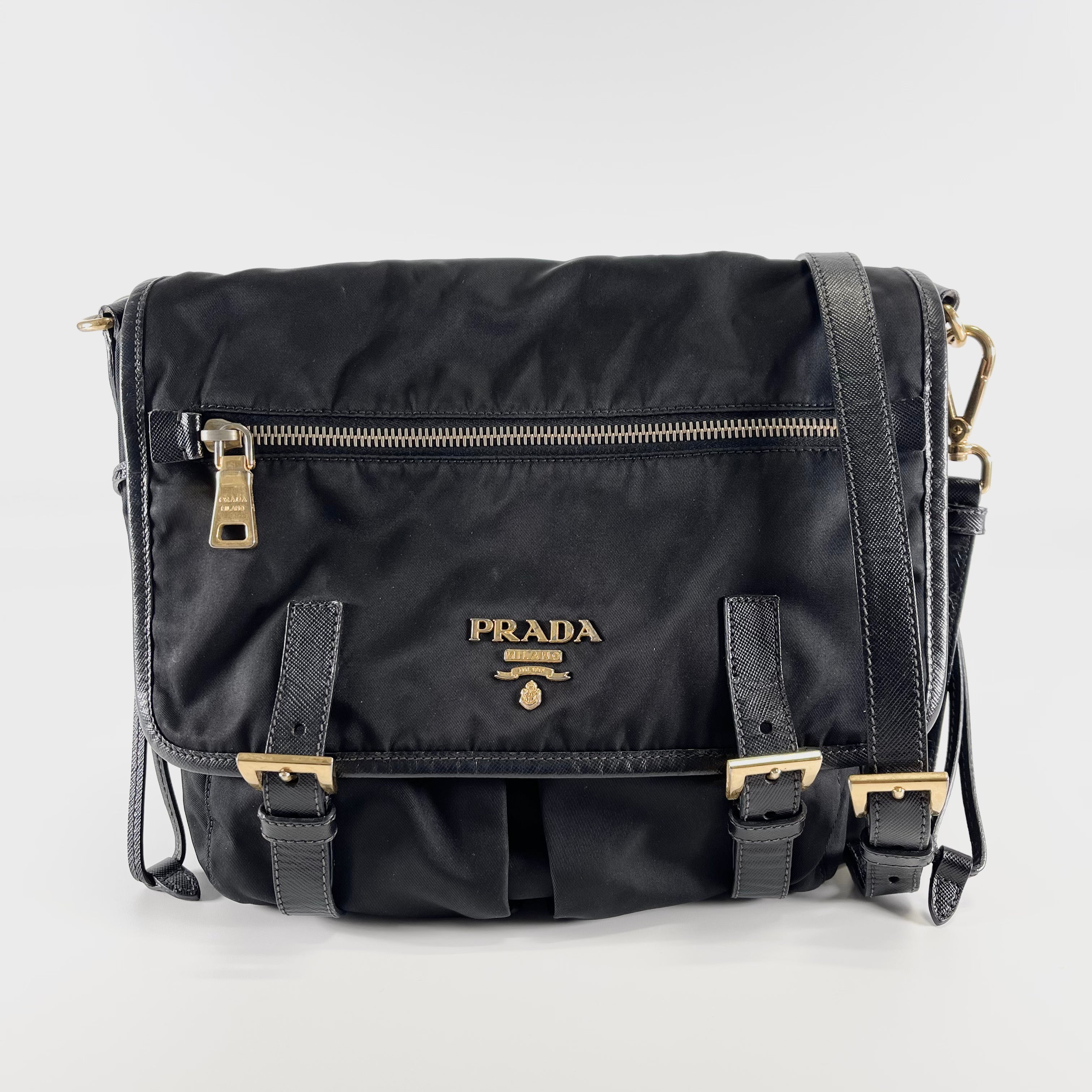 2603 secondhand PRADA nylon shoulder
