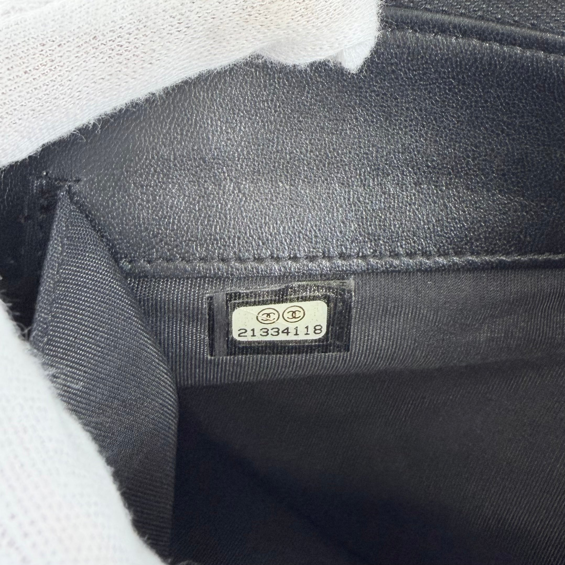 2608 secondhand CHANEL Lambskin Wallet Black