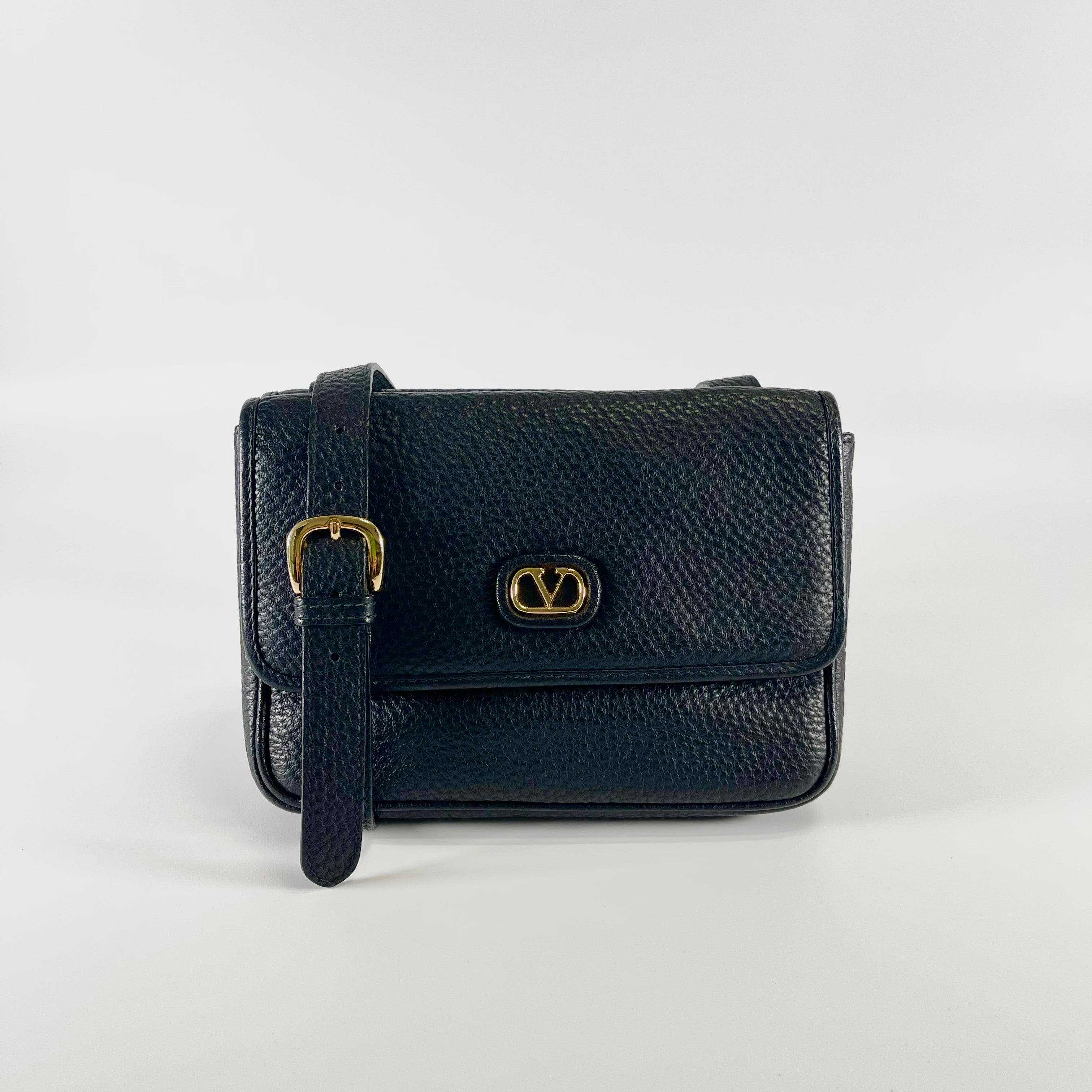 2601 secondhand VALENTINO Shoulder bag