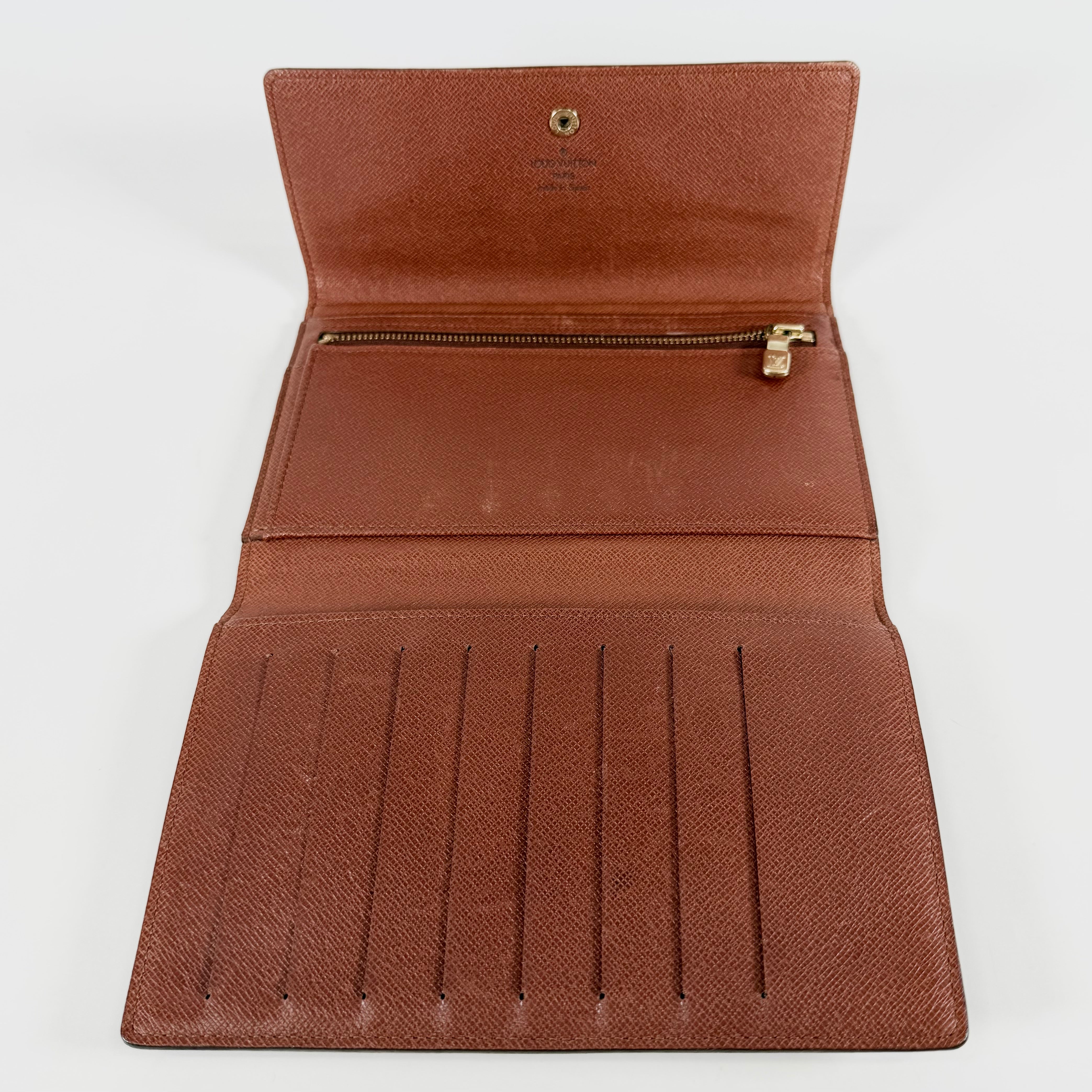 2608 secondhand LV Monogram Pochette Passeport Wallet