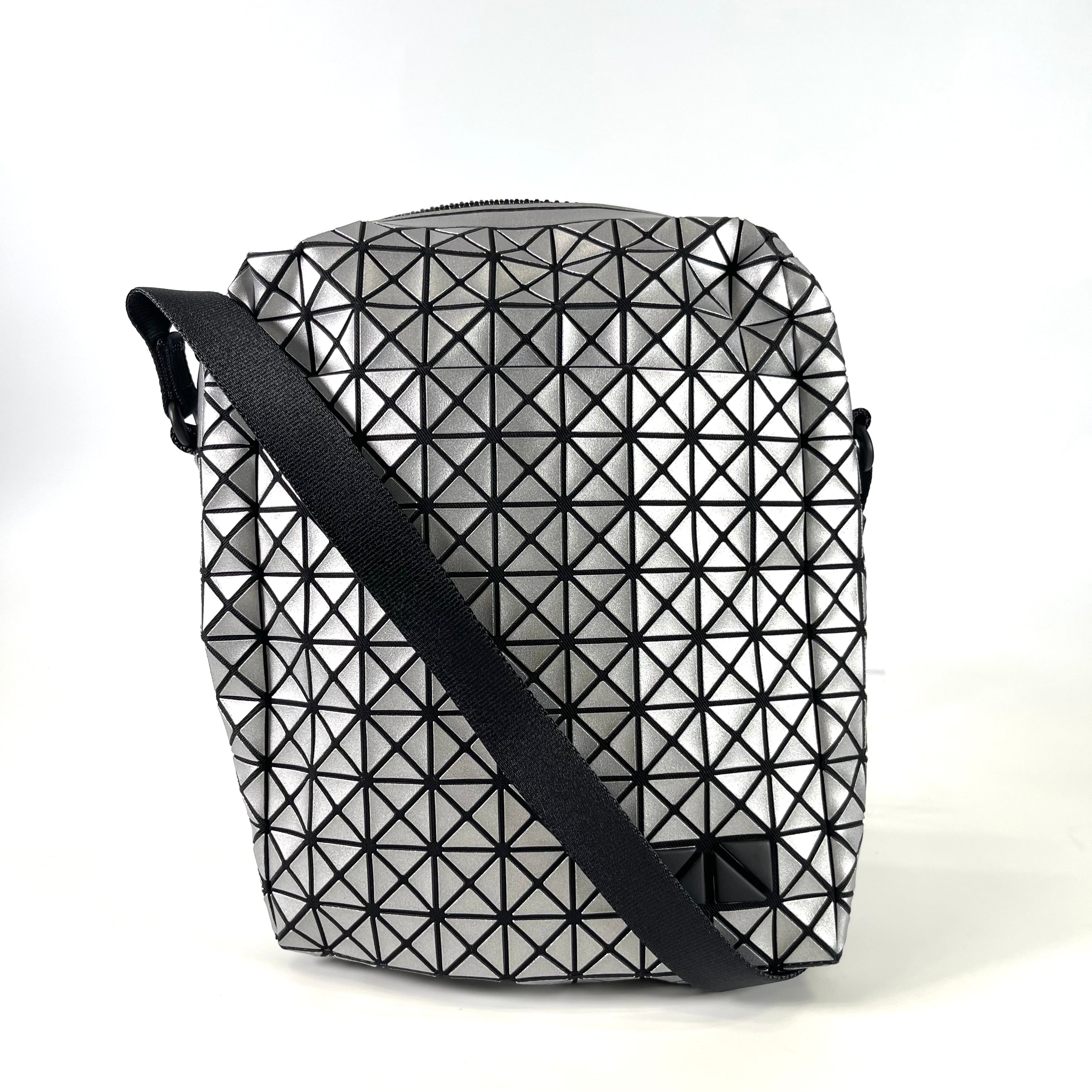 2601 ISSEI MIYAKE PVC Shoulder bag gray