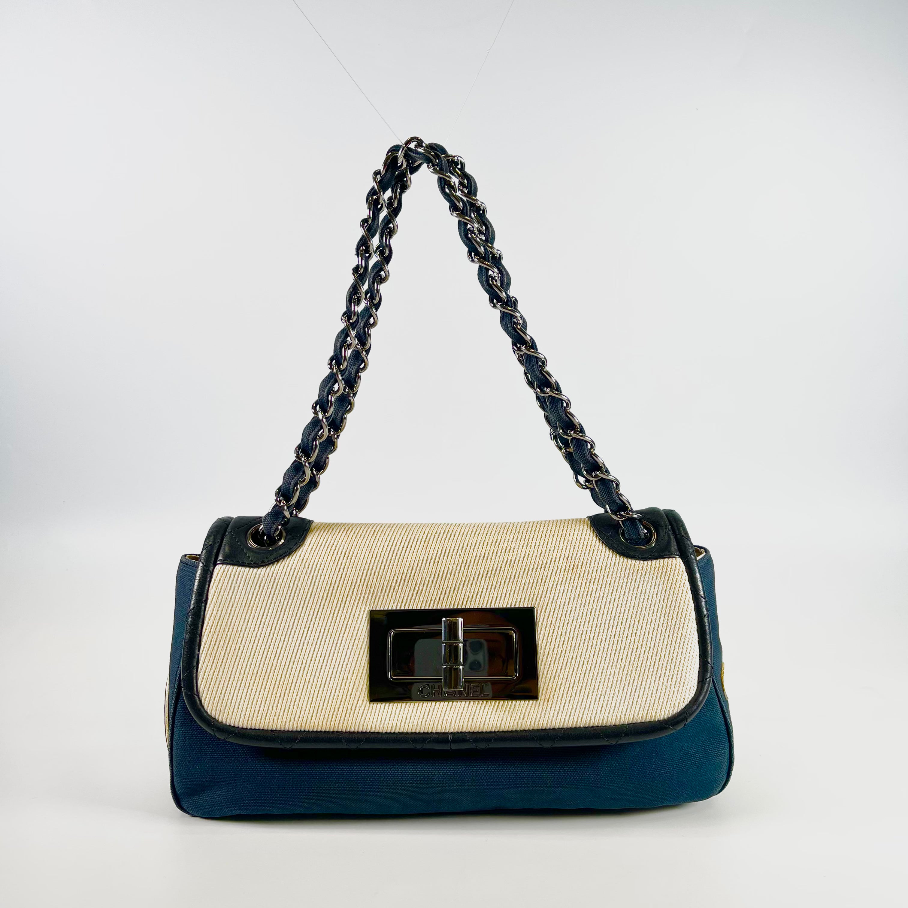 2602 secondhand CHANEL 2.55 Chain Shoulder Bag