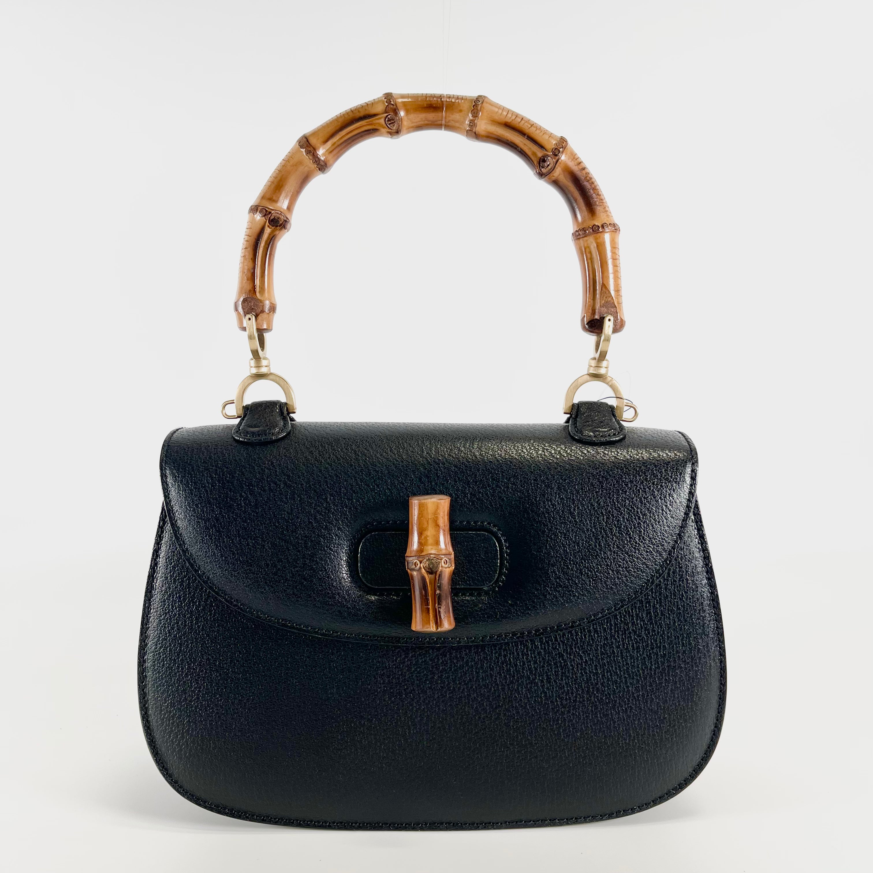 2602 secondhand GUCCI brand bag leather black