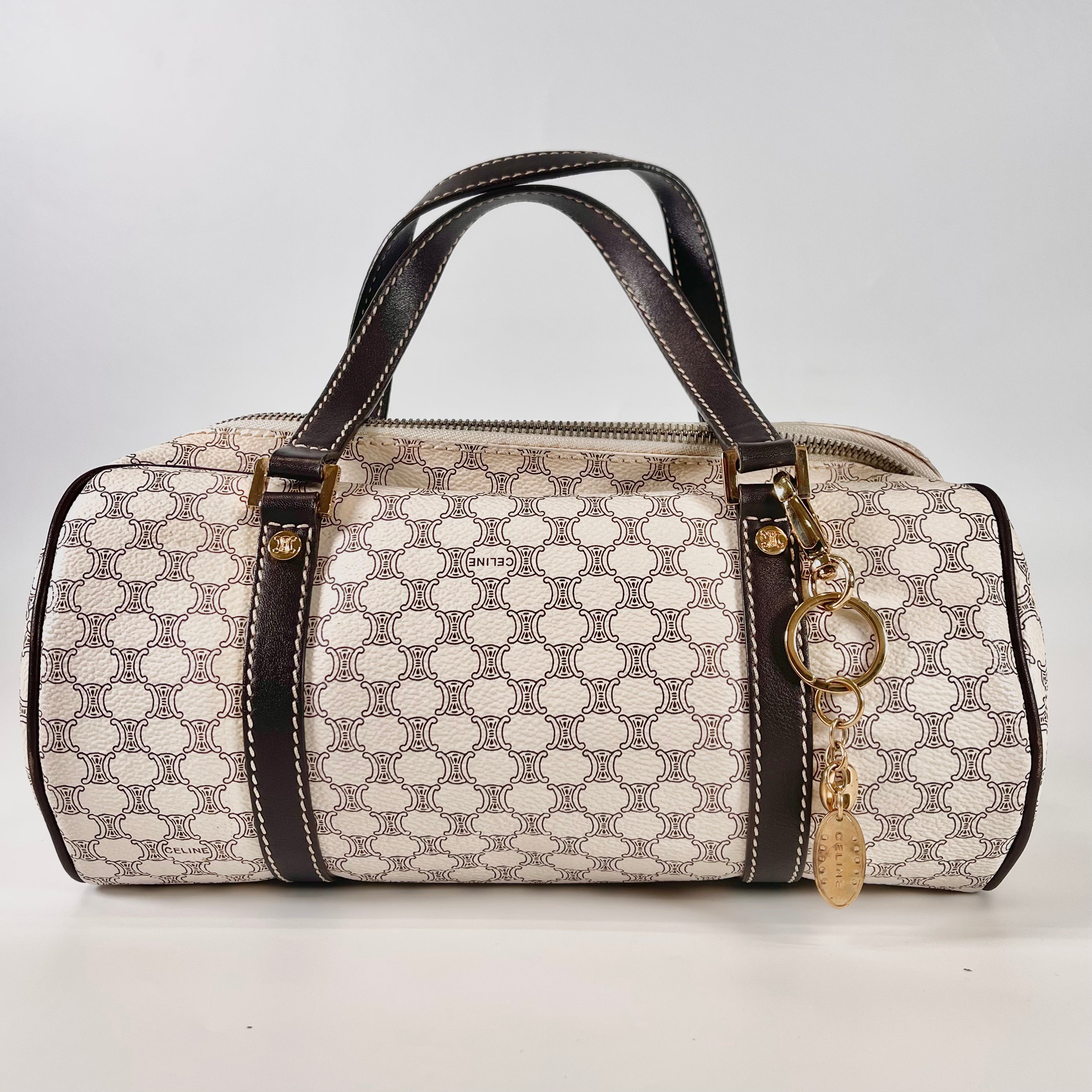 2512 secondhand  CELINE hand bag Macadam hand