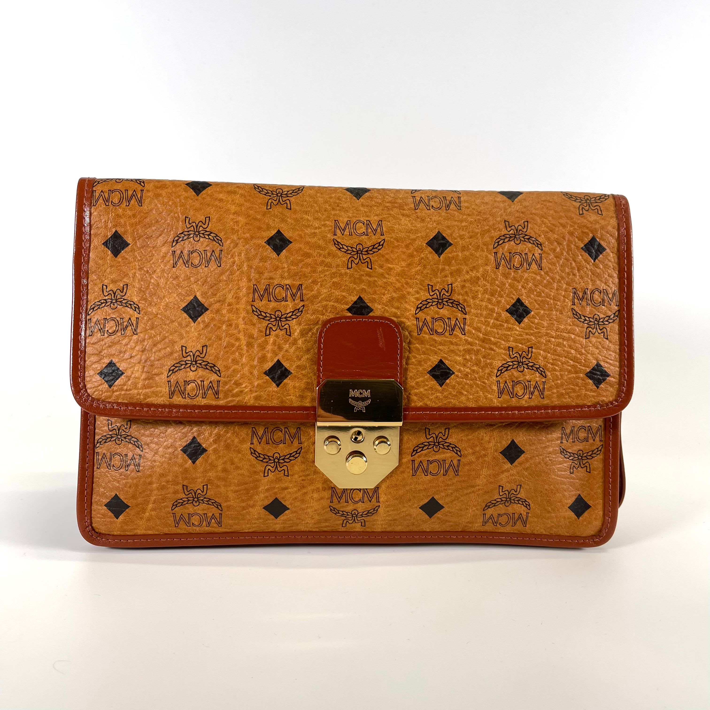 2512 secondhand  MCM clutch bag