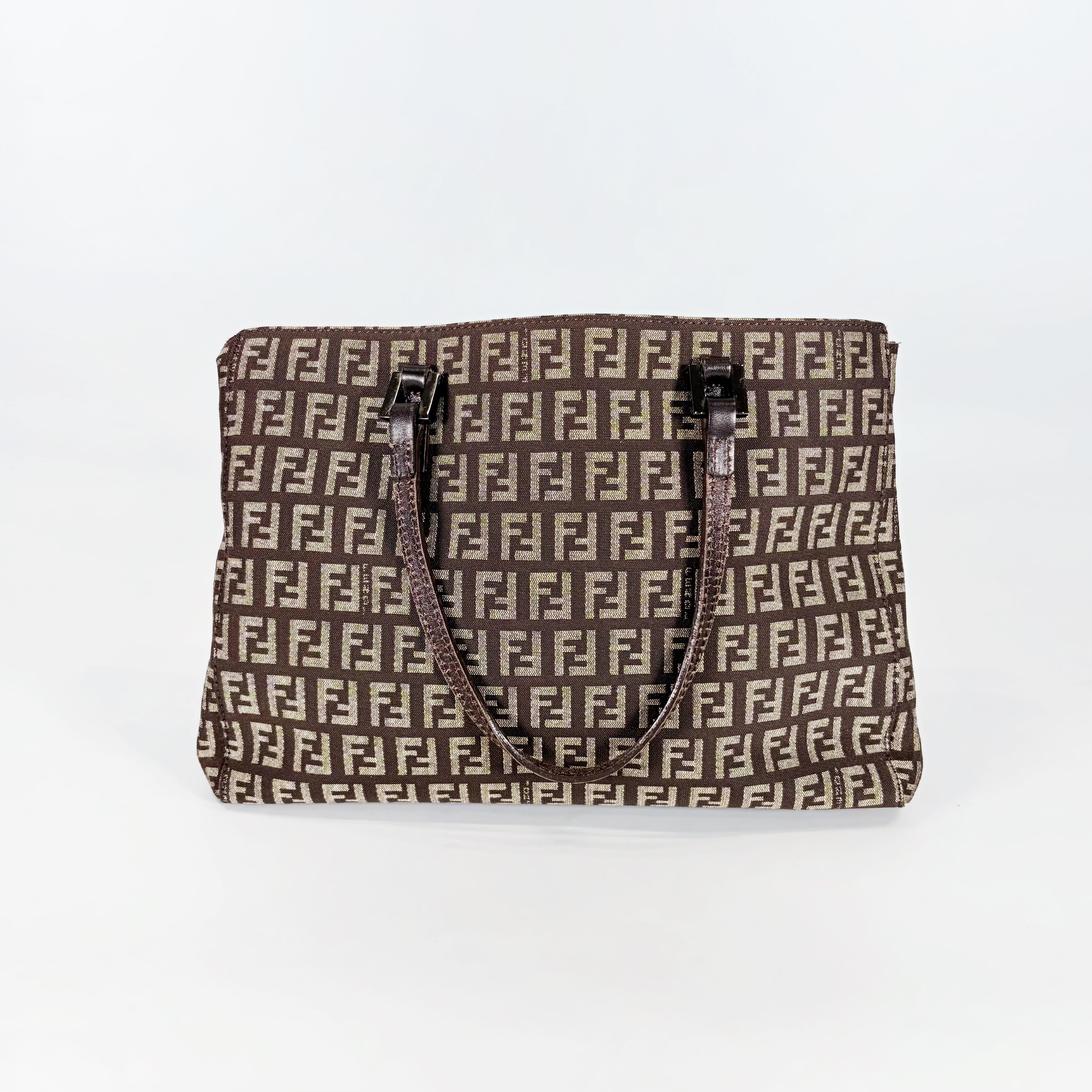 2604 secondhand FENDI Zucchino hand bag