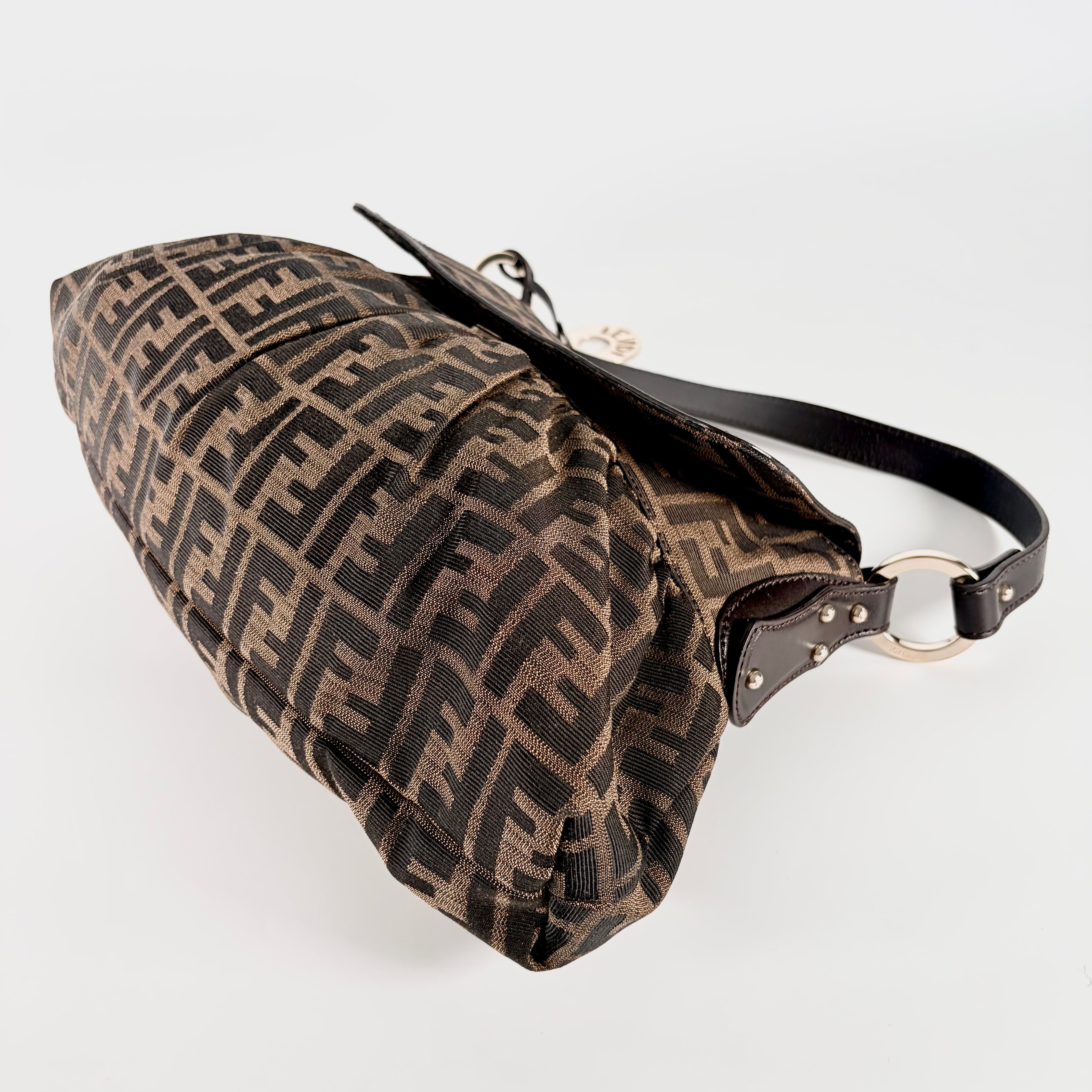 2604 secondhand FENDI Zucca bag