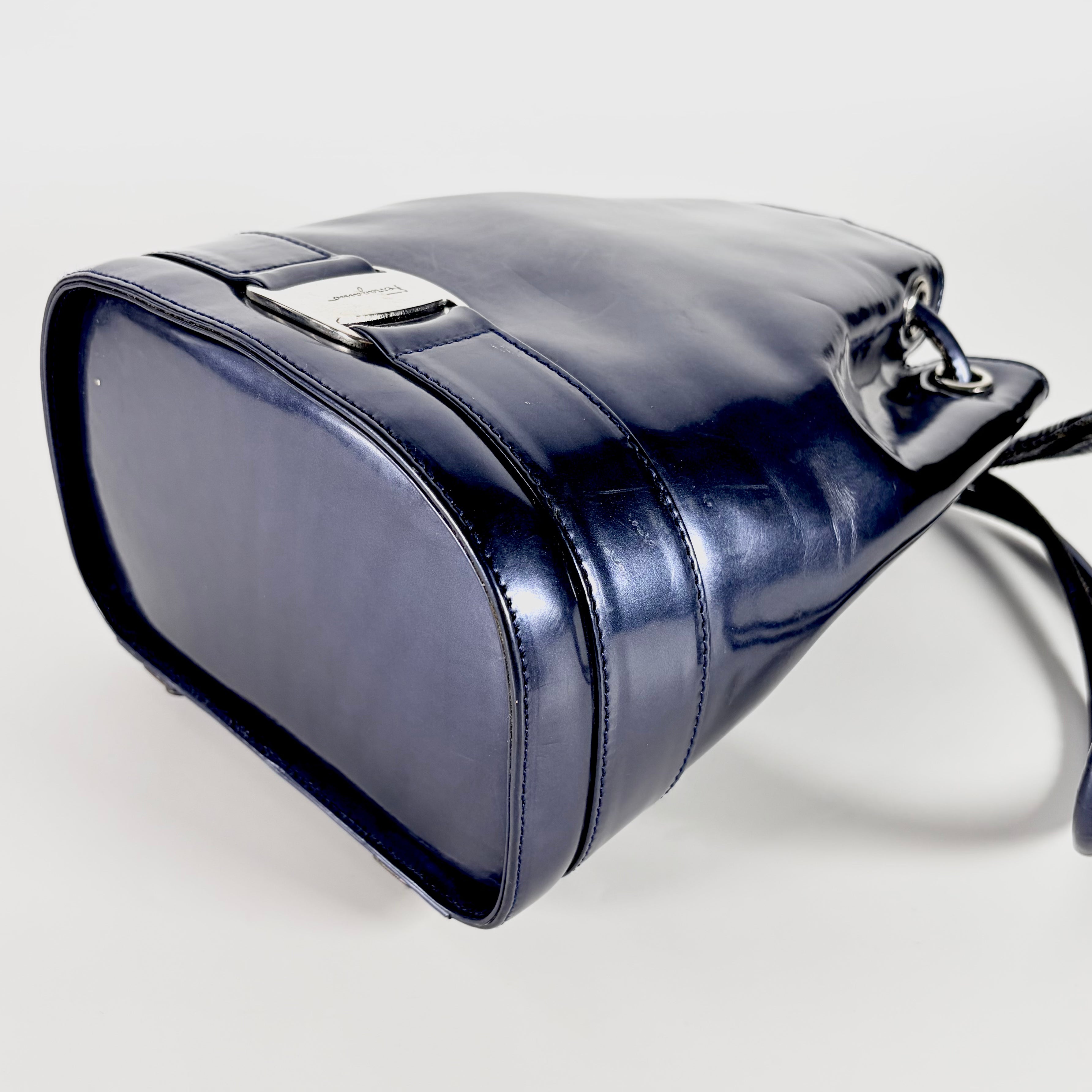 2604 secondhand Ferragamo backpack / back