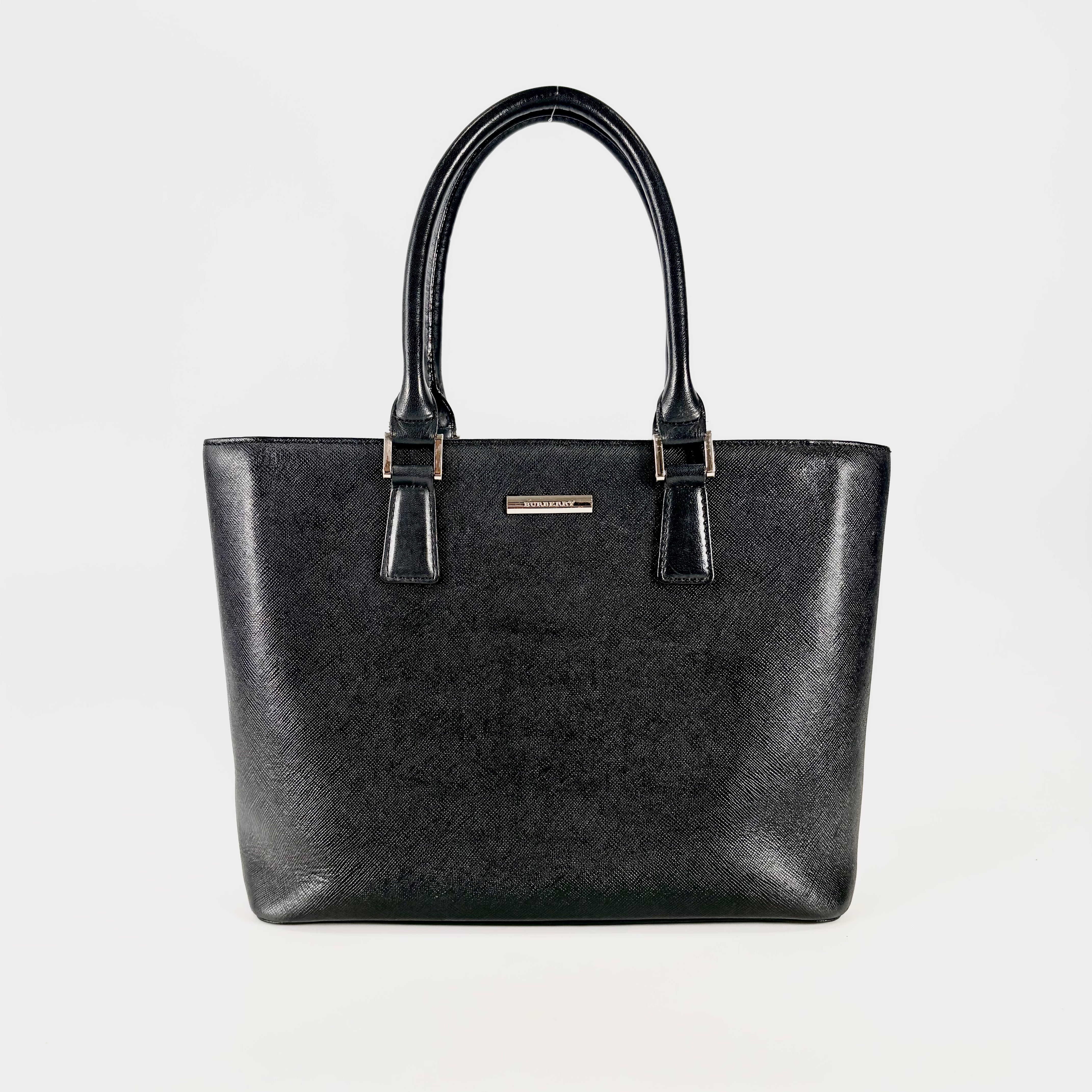 2605 secondhand BURBERRY hand bag