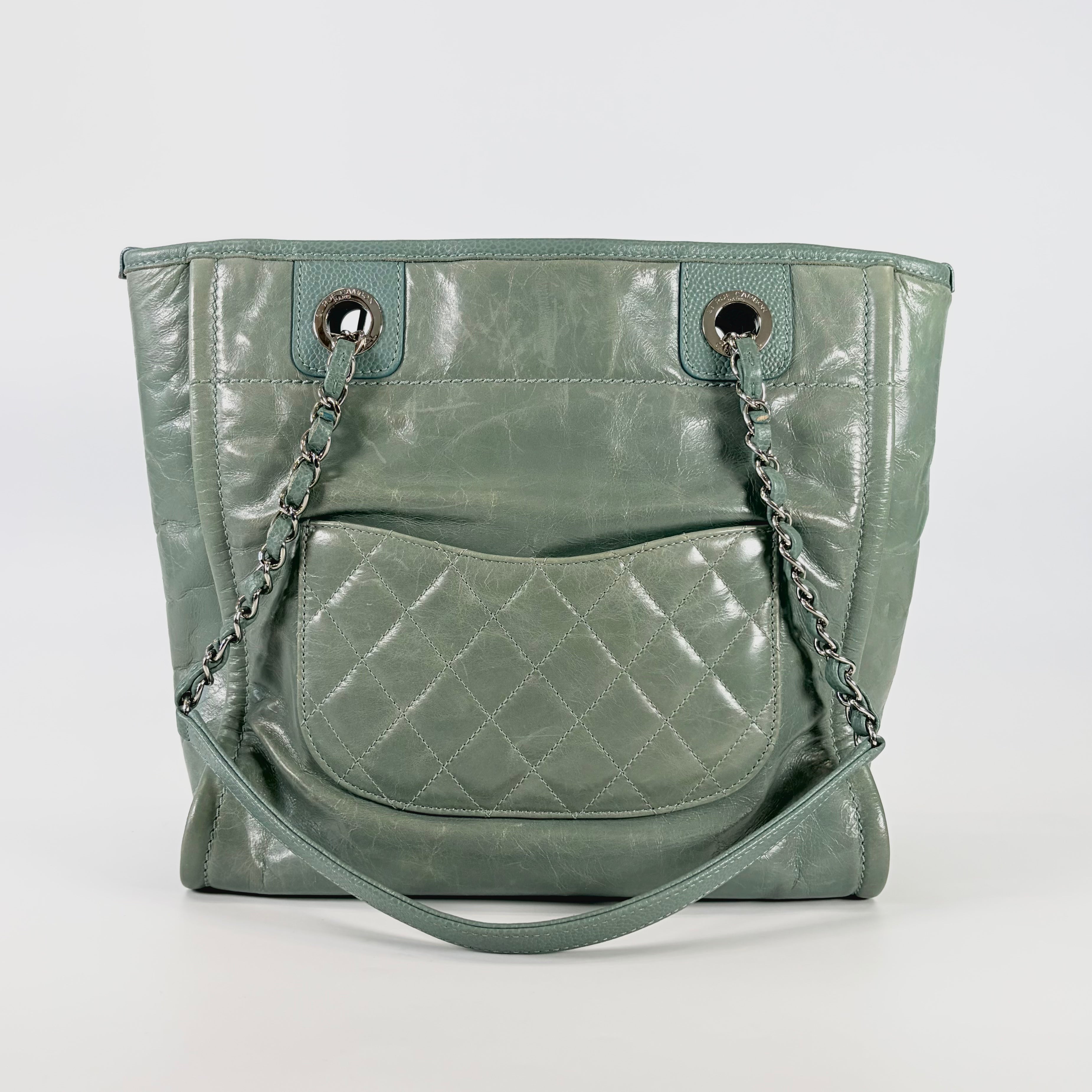 2605 secondhand CHANEL Deauville green
