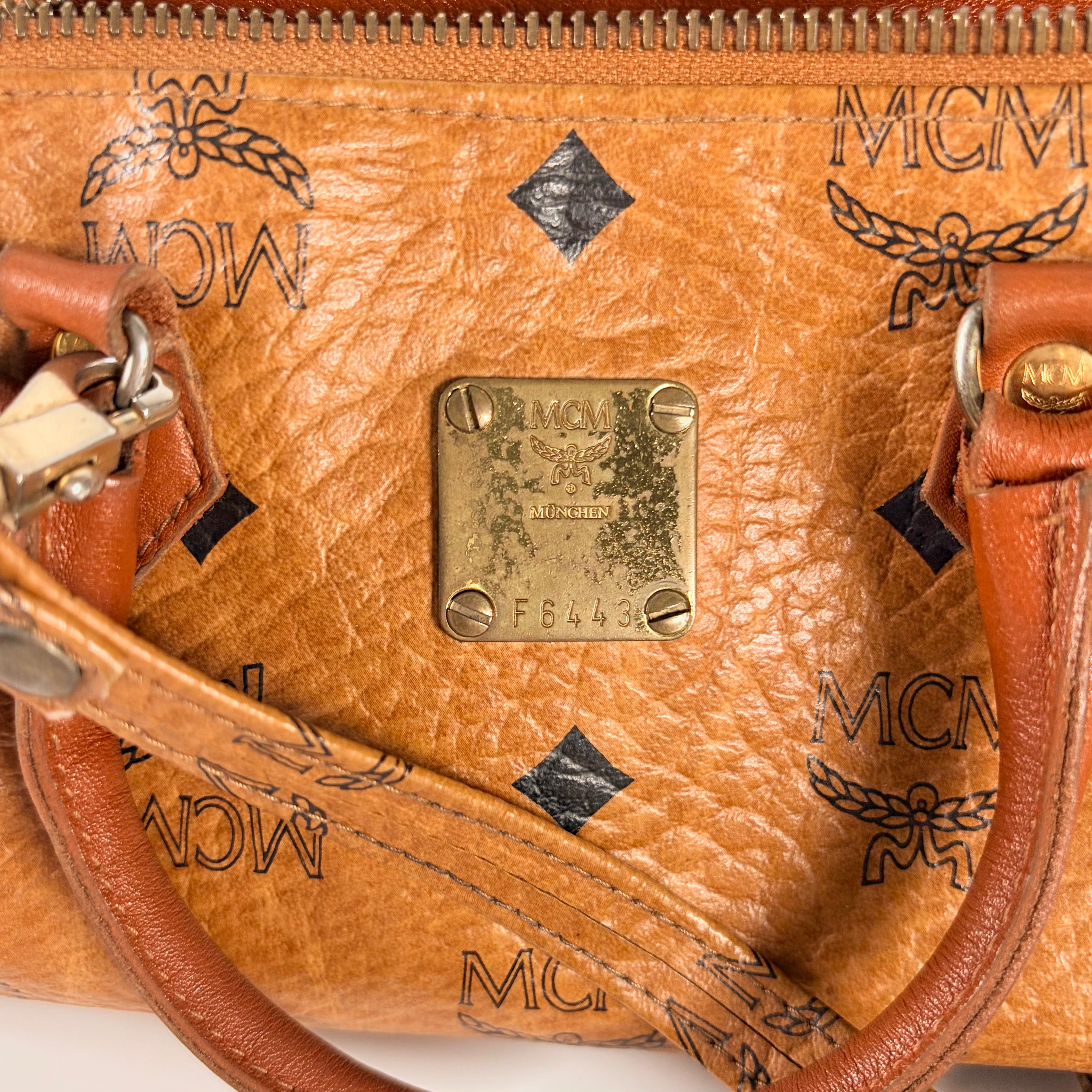 2605 secondhand MCM mini Shoulder bag