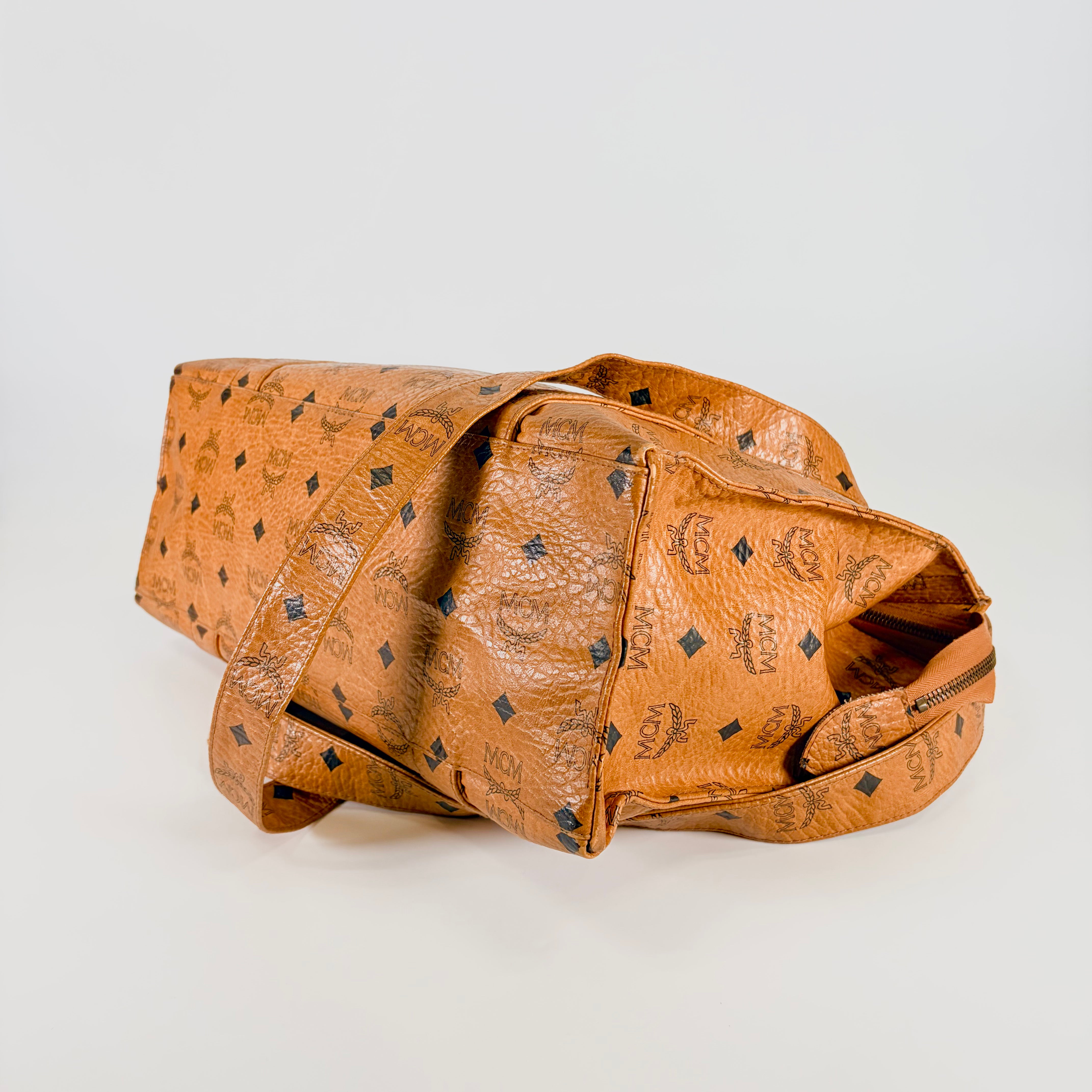 2605 secondhand MCM Shoulder bag