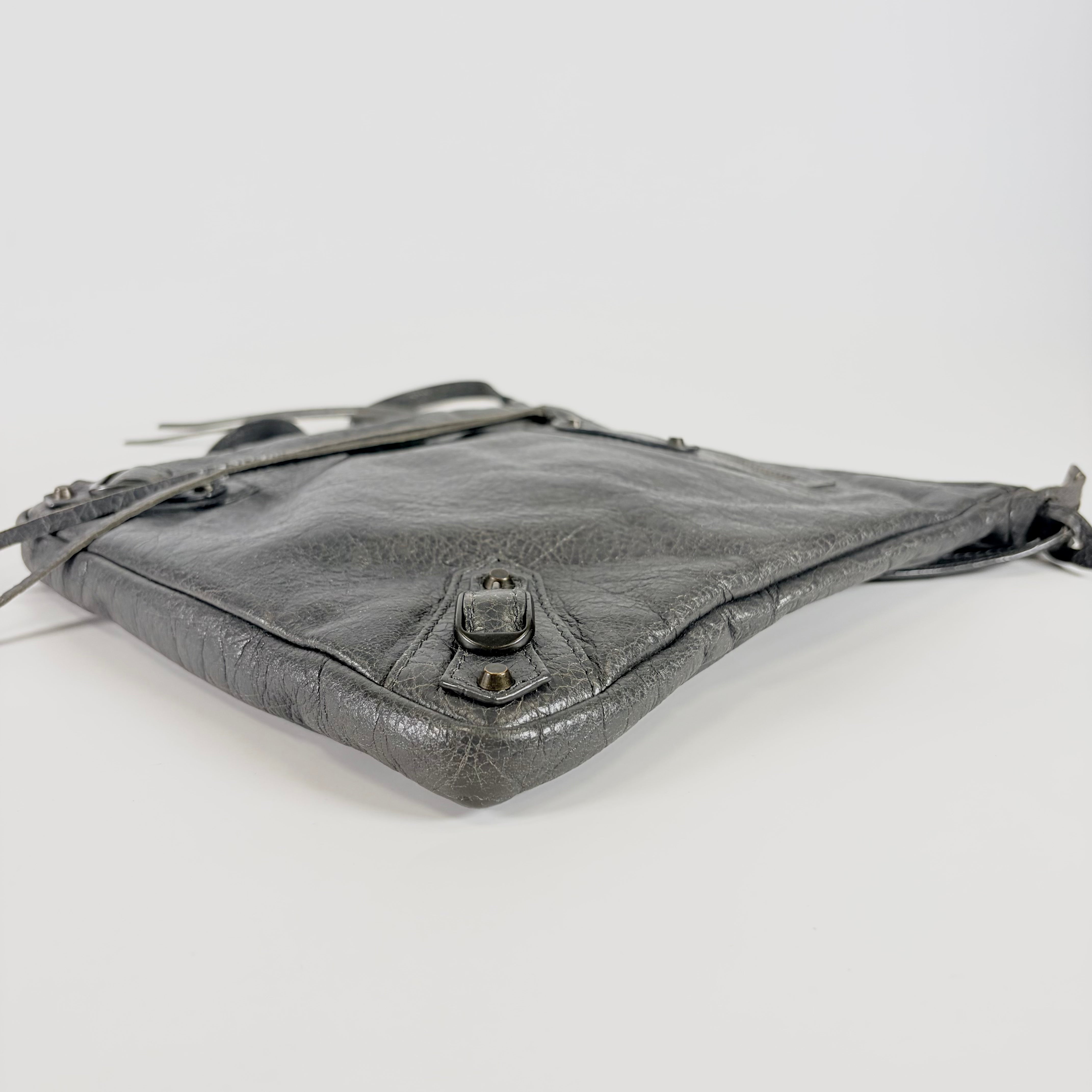 2605 secondhand BALENCIAGA Classic flat