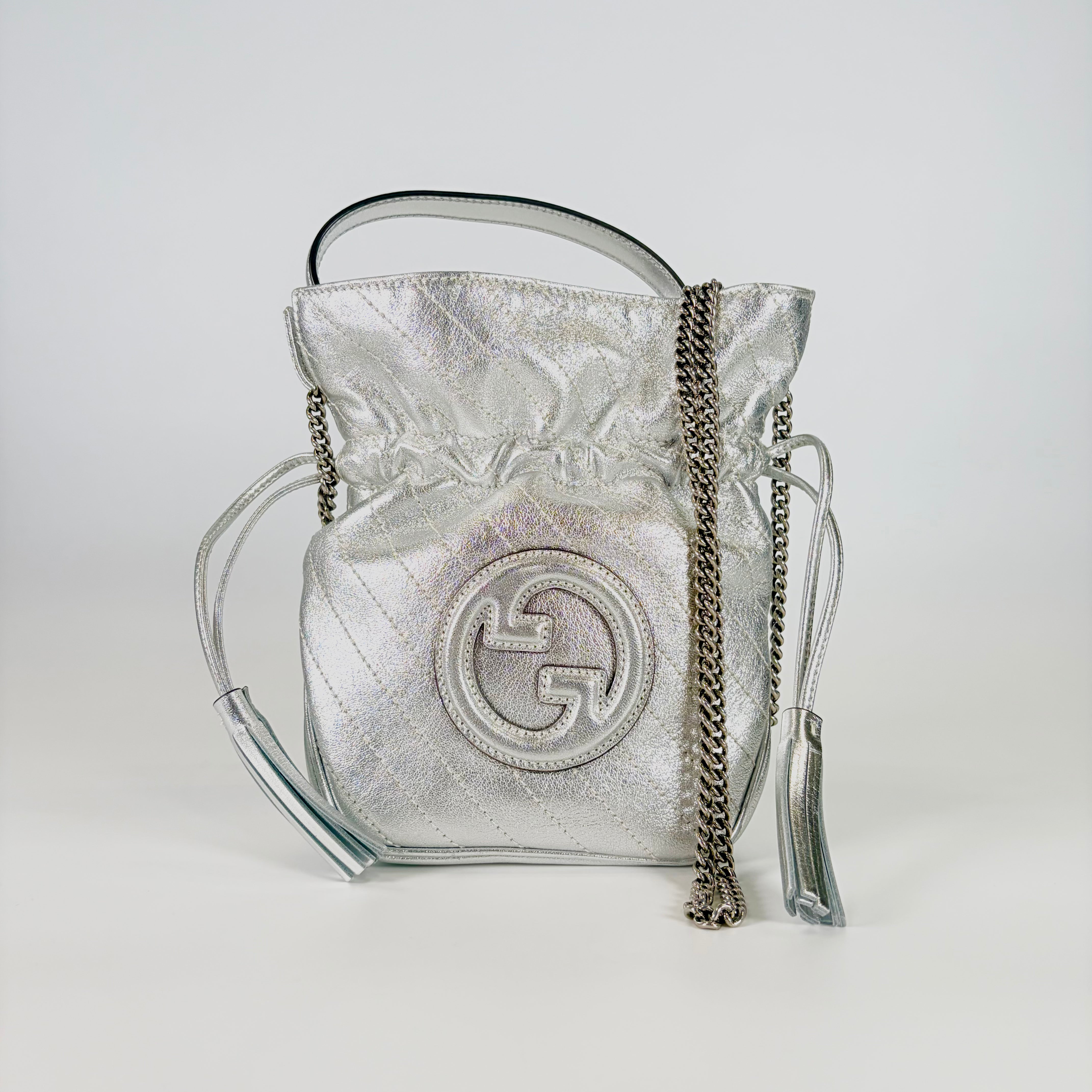 2605 secondhand GUCCI purse shoulder Silver