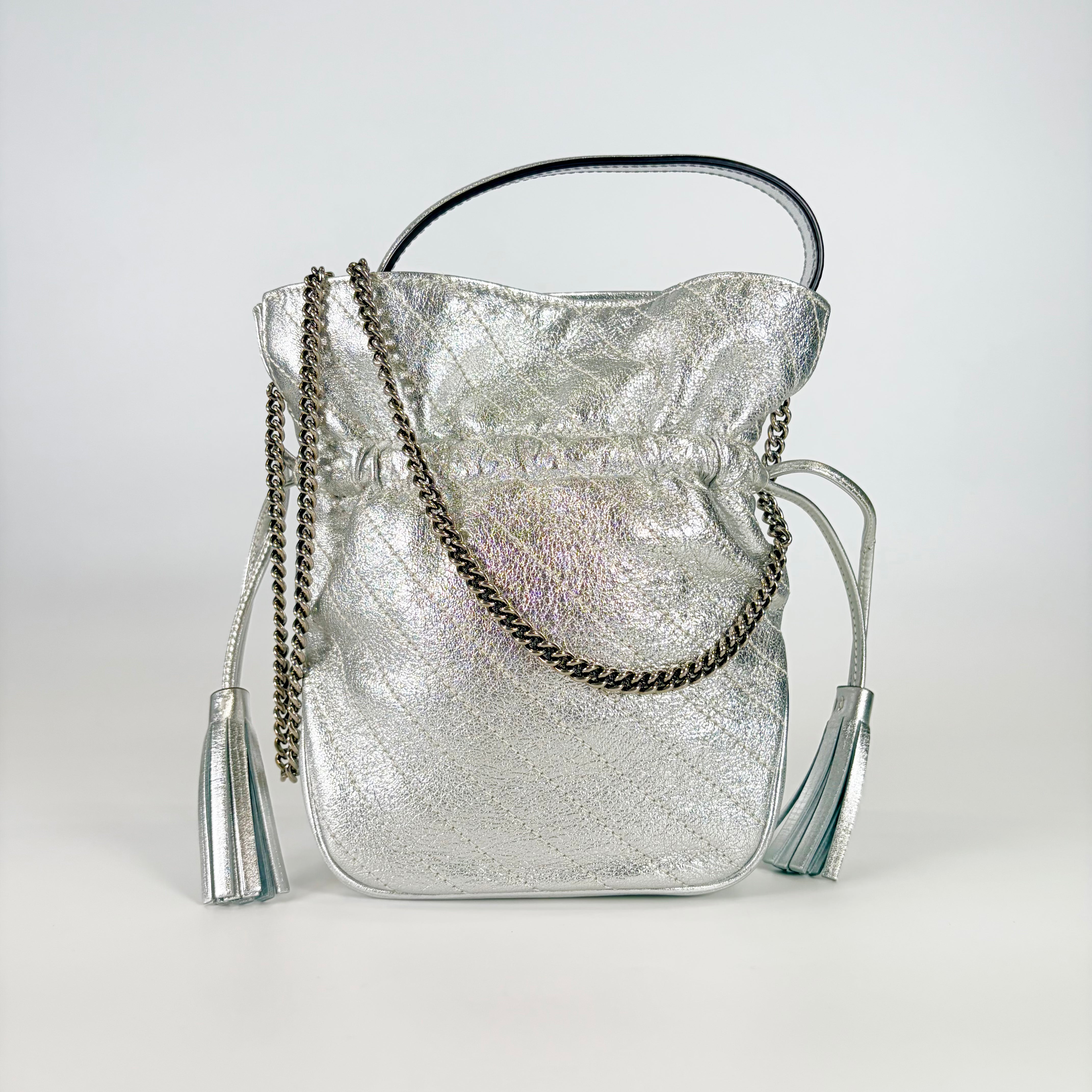 2605 secondhand GUCCI purse shoulder Silver