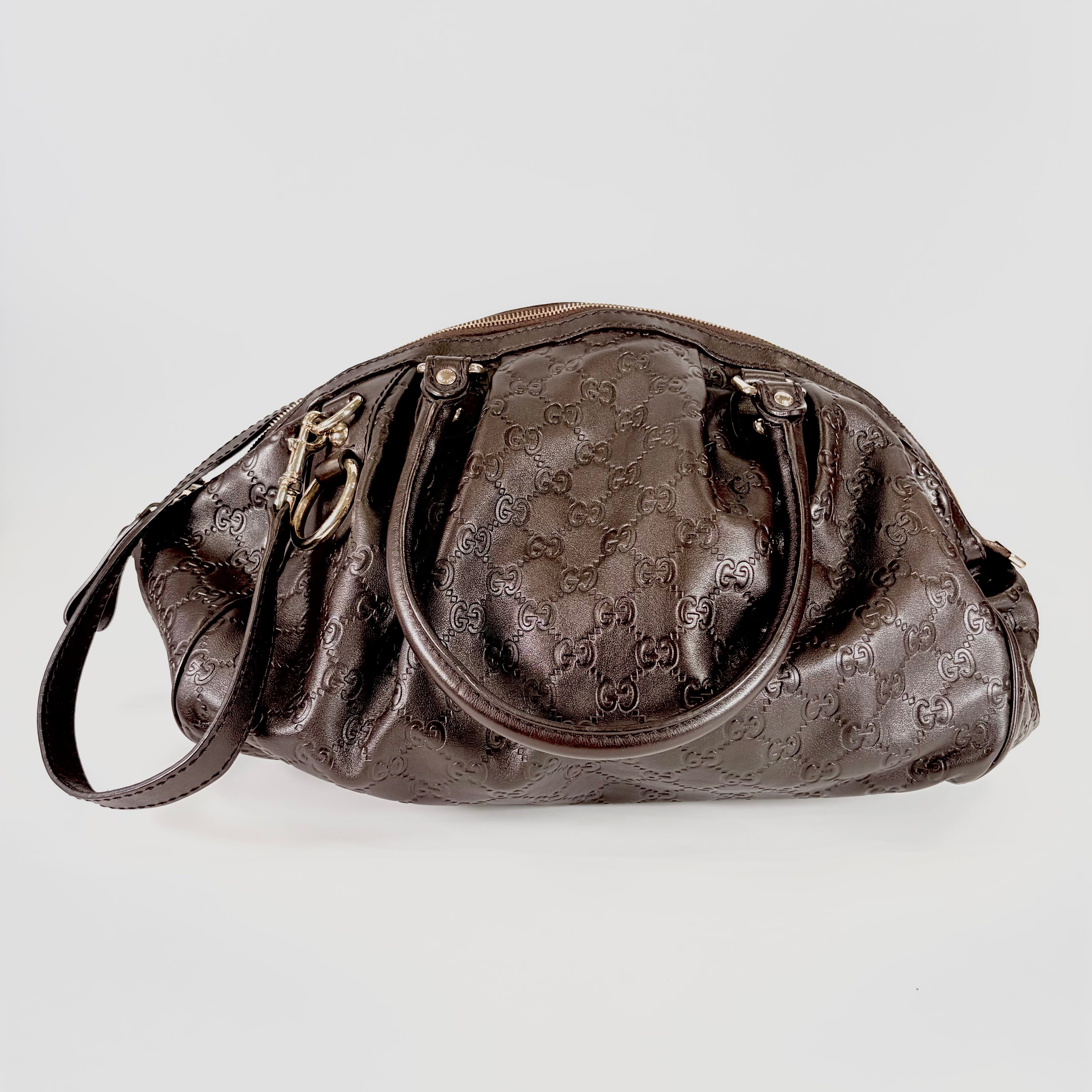 2605 secondhand GUCCI hand bag