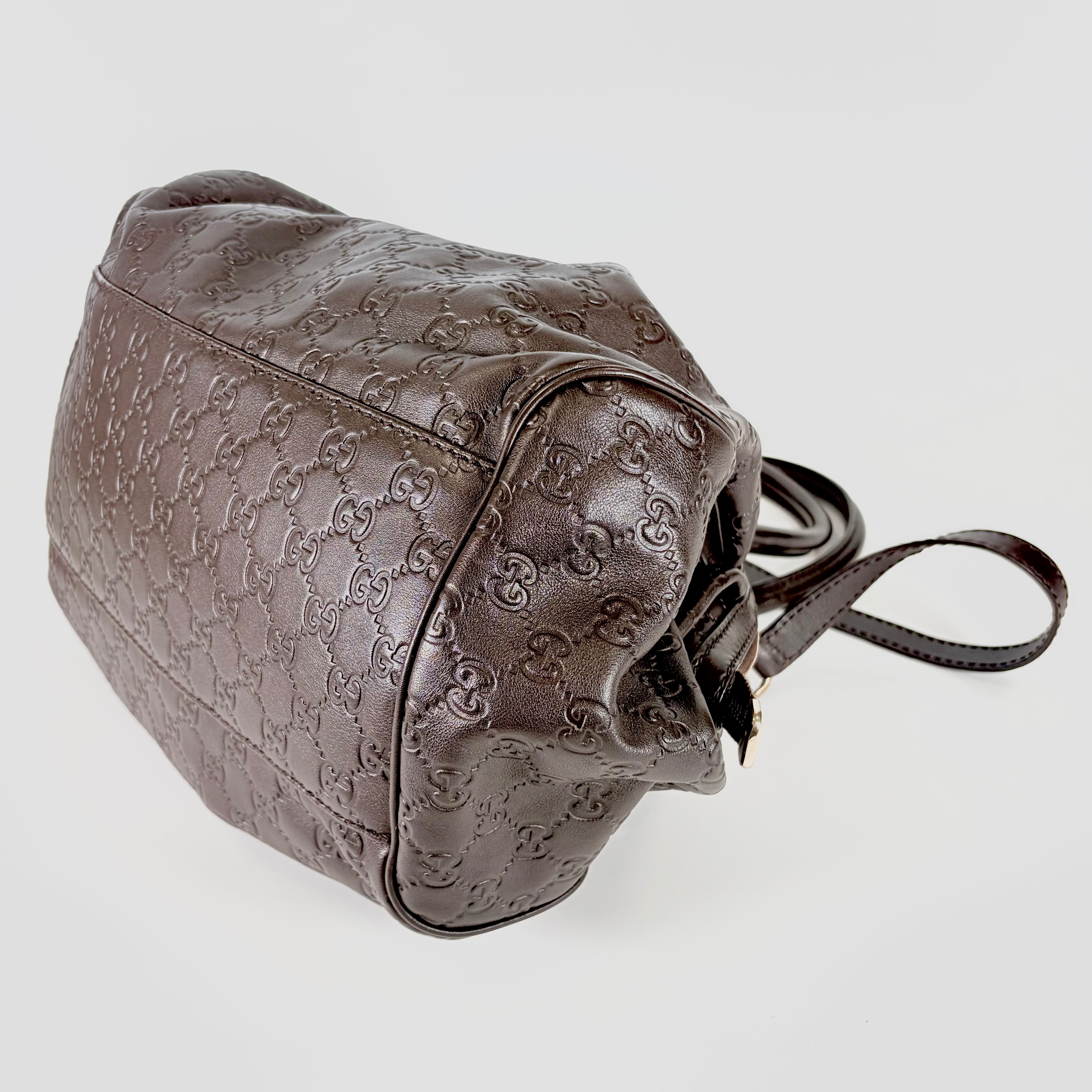 2605 secondhand GUCCI hand bag