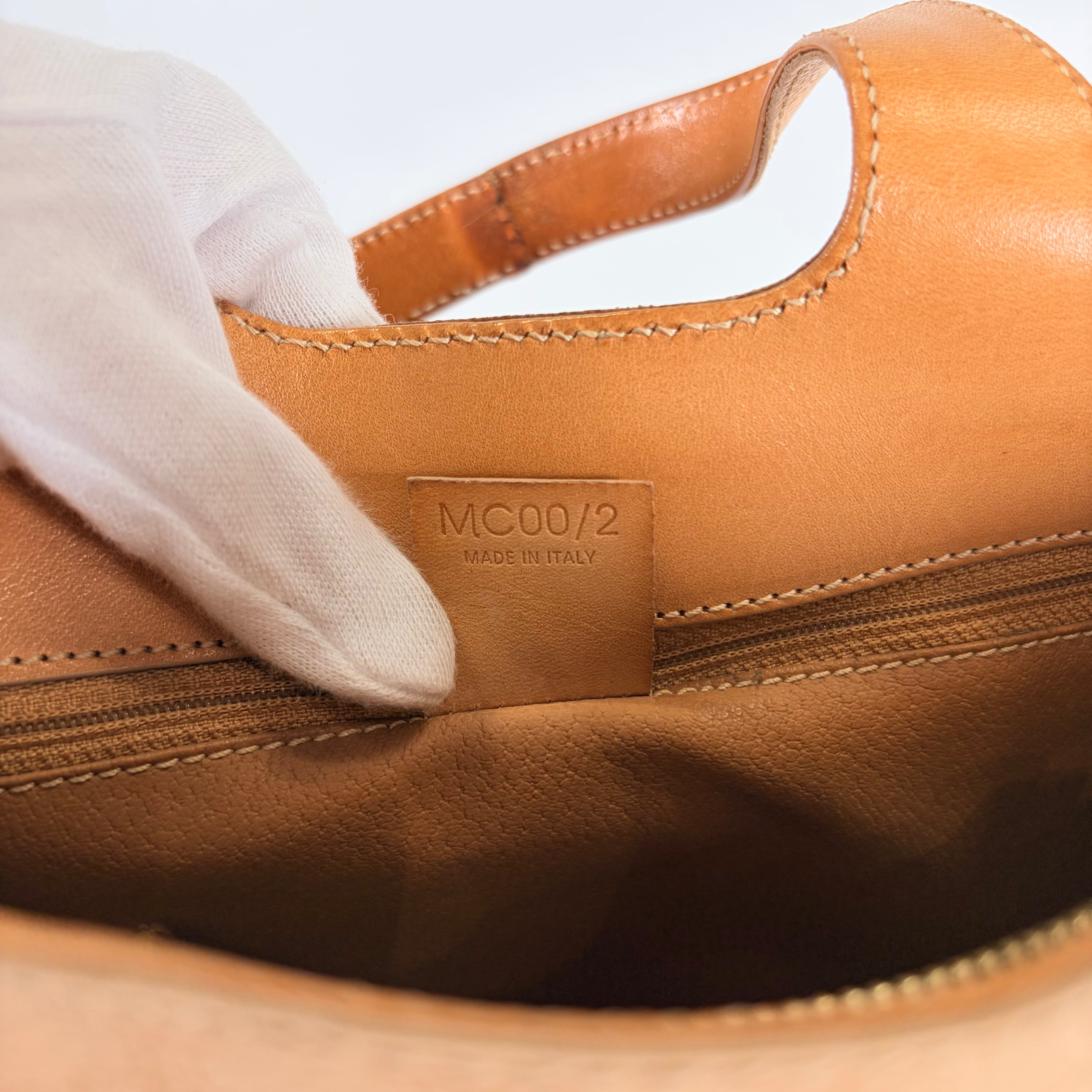 2605 secondhand CELINE Macadam hand bag