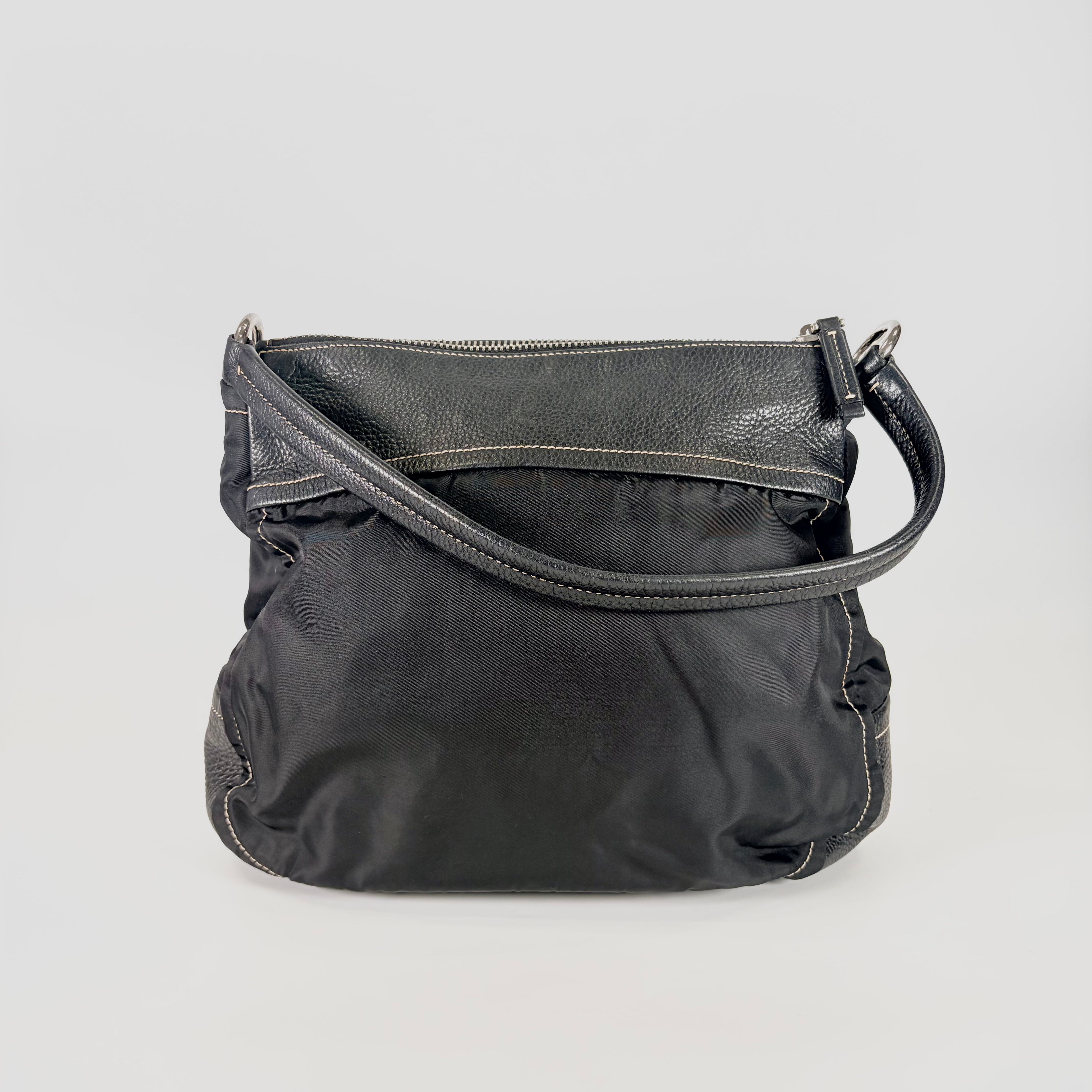2605 secondhand PRADA One shoulder bag nylon leather NERO