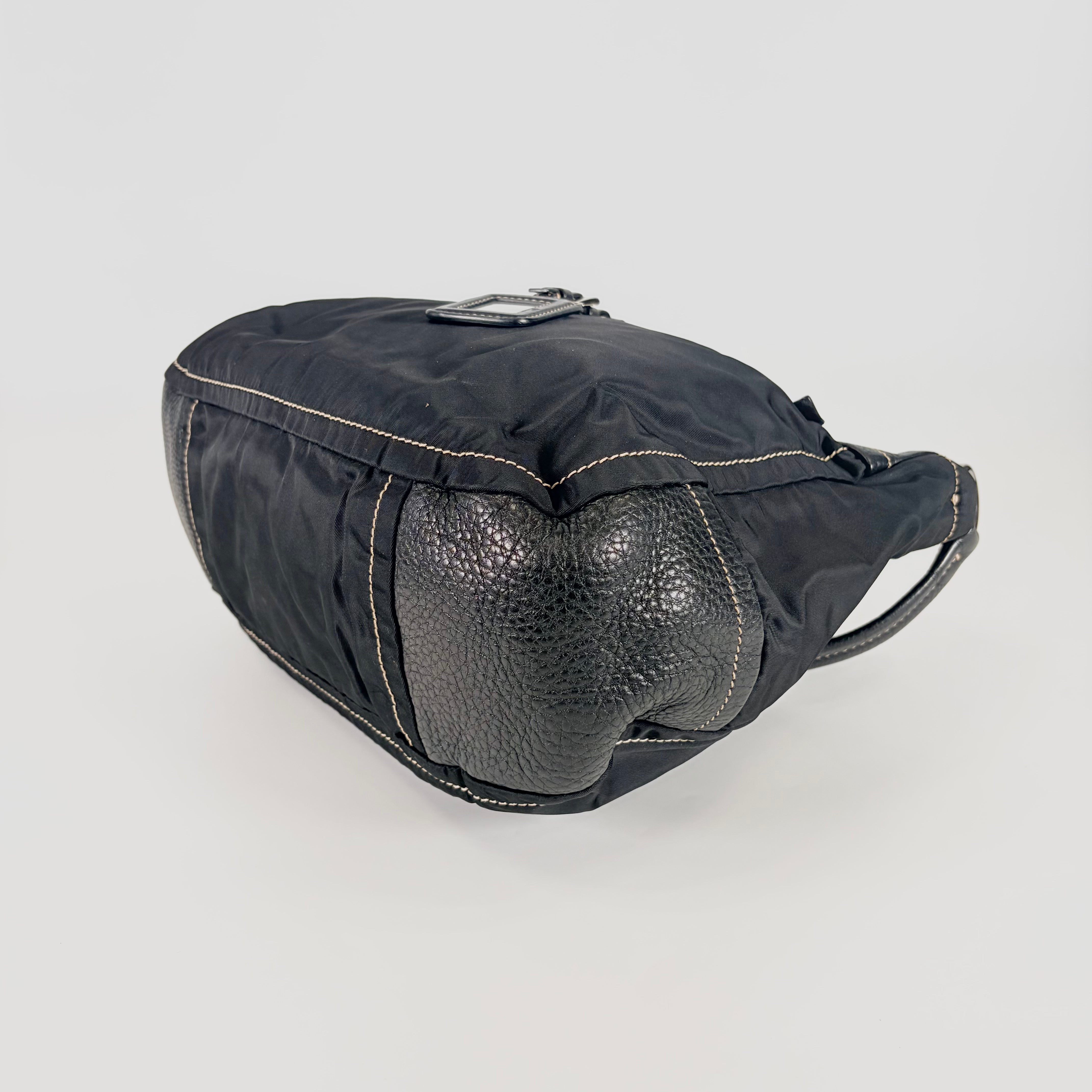 2605 secondhand PRADA One shoulder bag nylon leather NERO