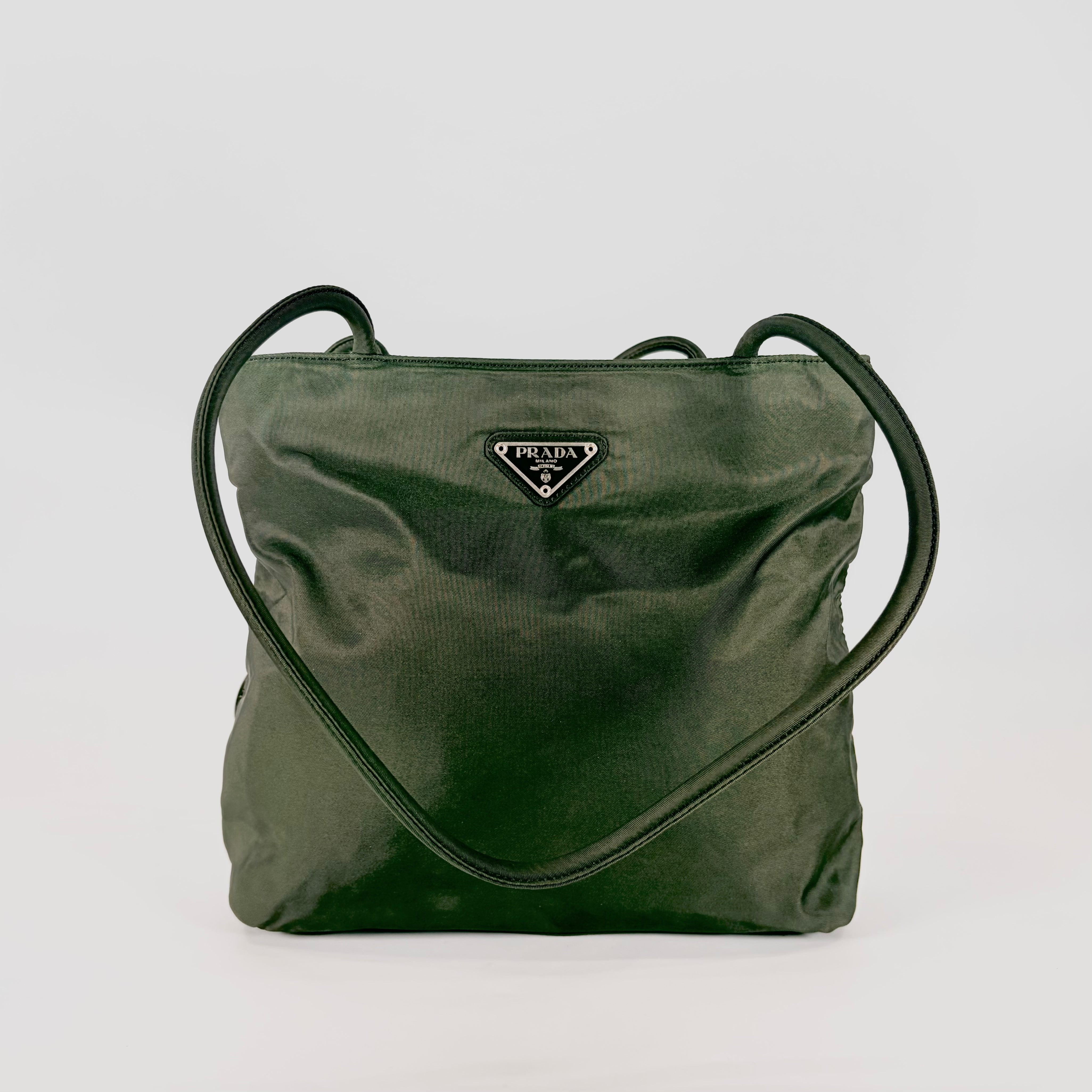 2605 secondhand PRADA bag Shoulder bag green / nylon