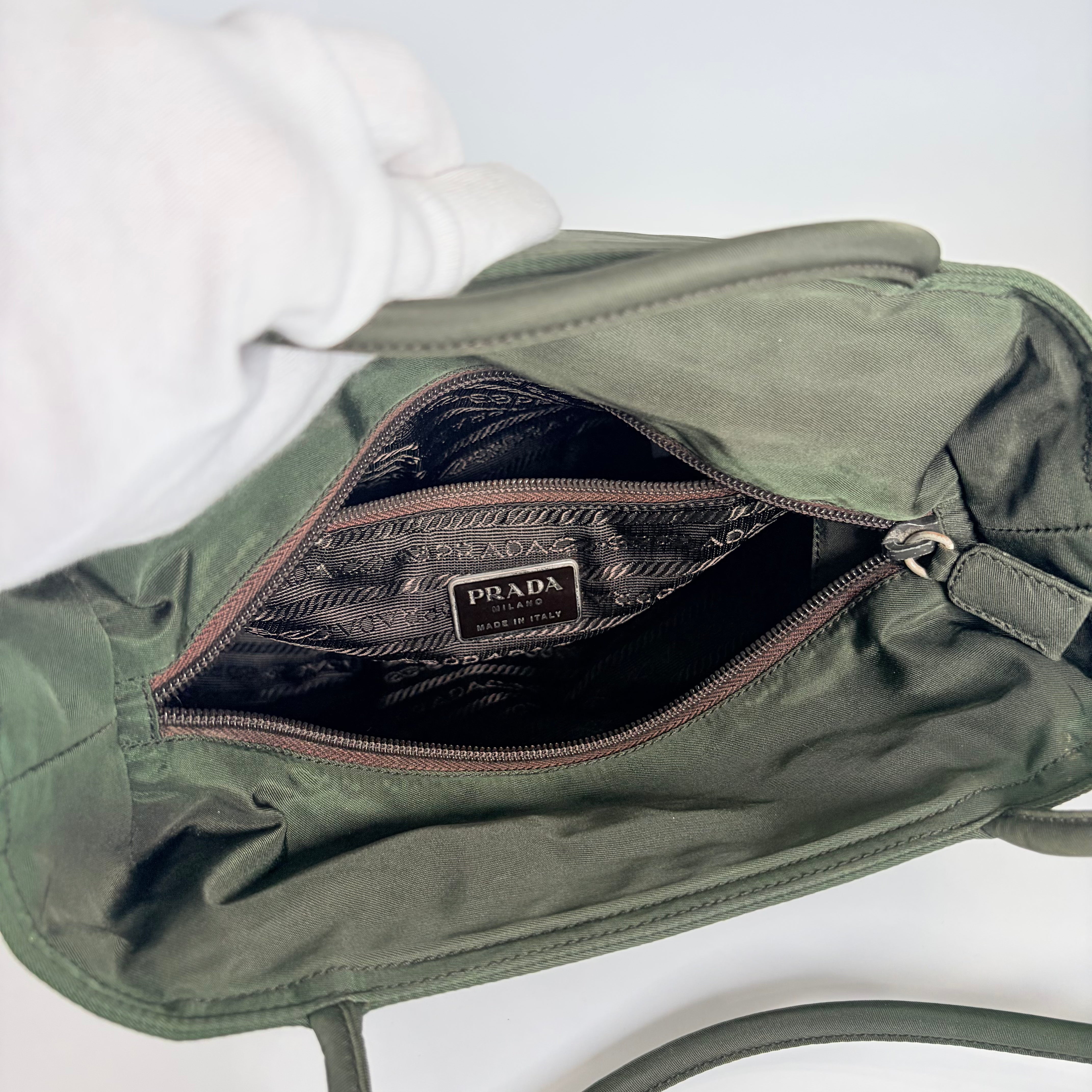 2605 secondhand PRADA bag Shoulder bag green / nylon