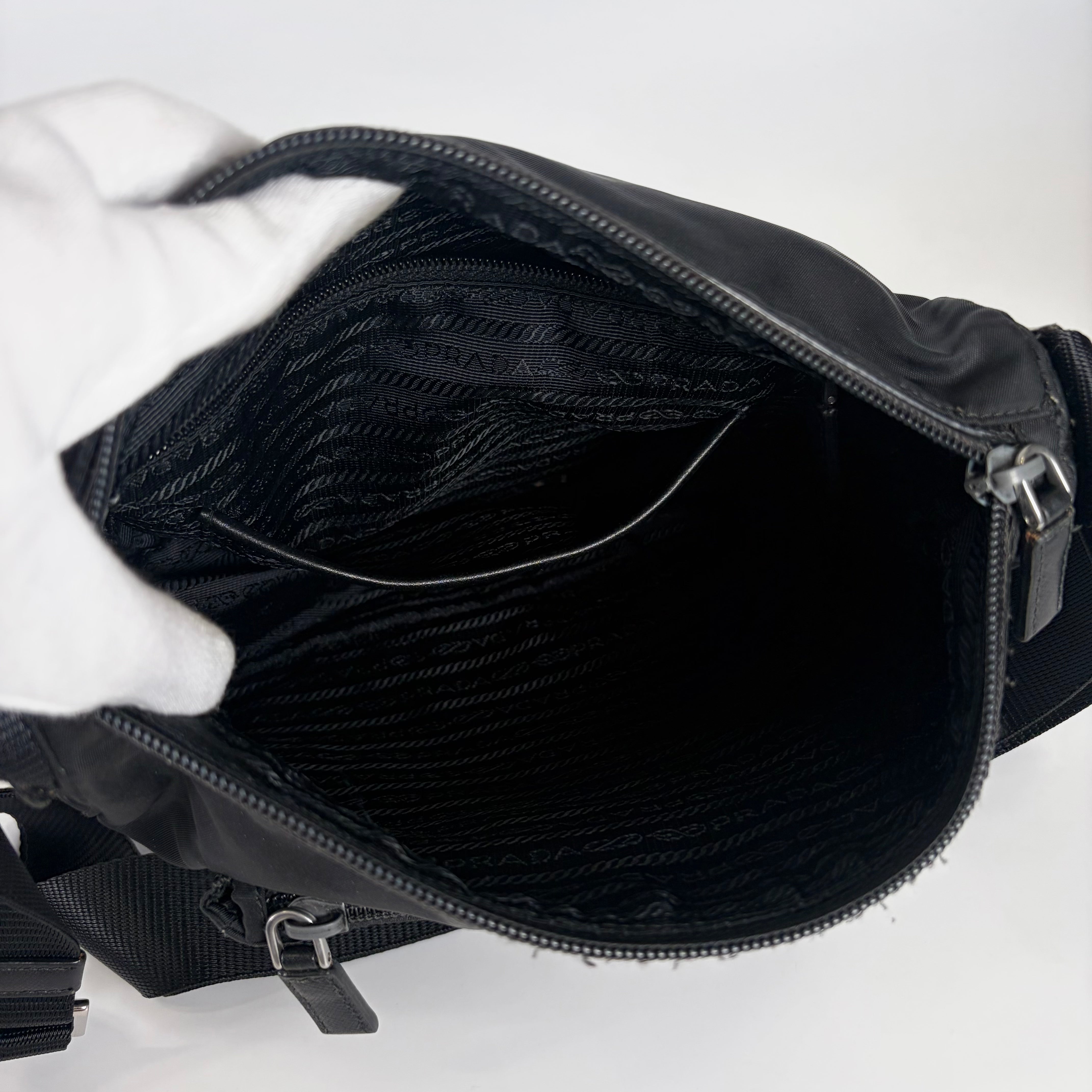 2605 secondhand PRADA Shoulder bag