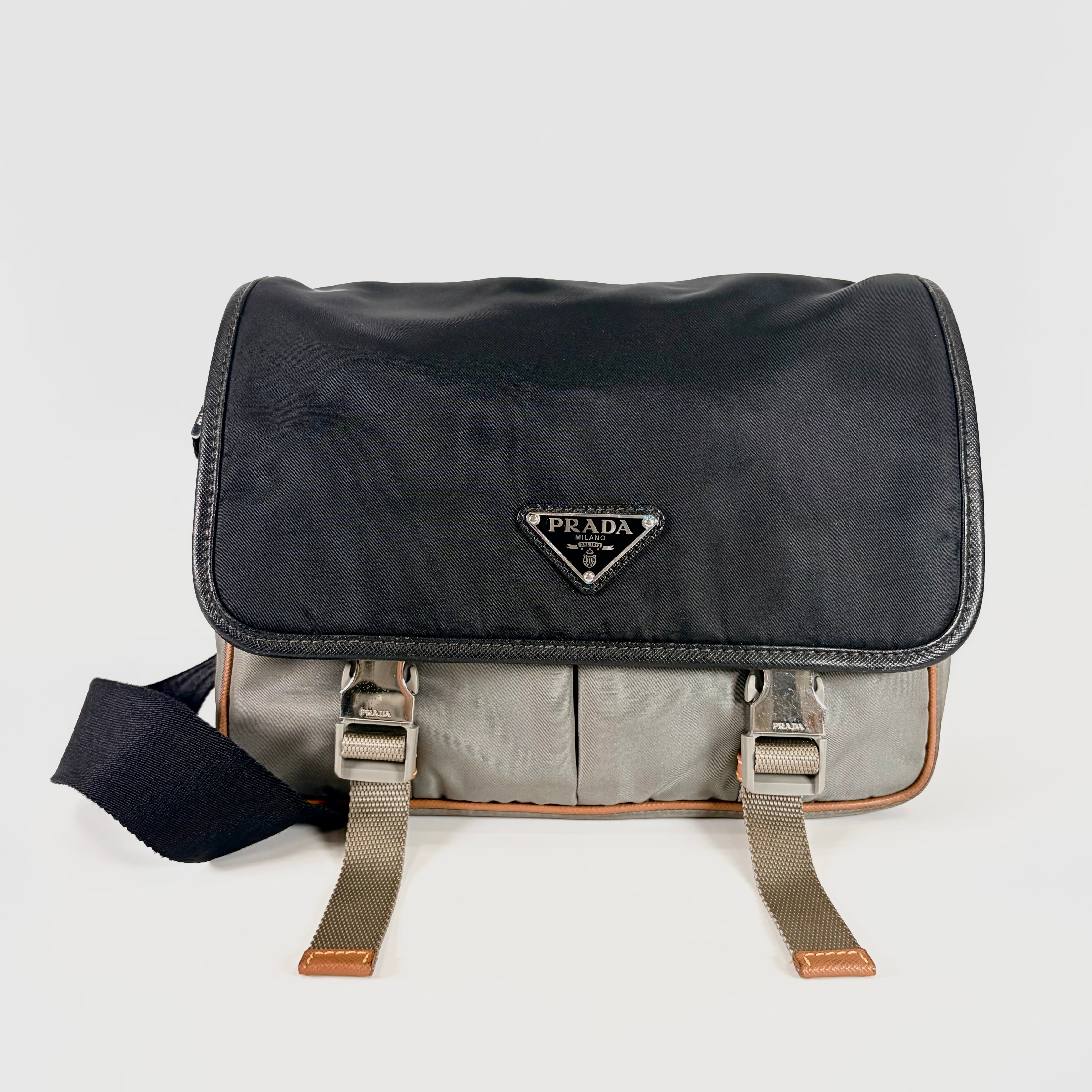 2605 secondhand PRADA Shoulder bag