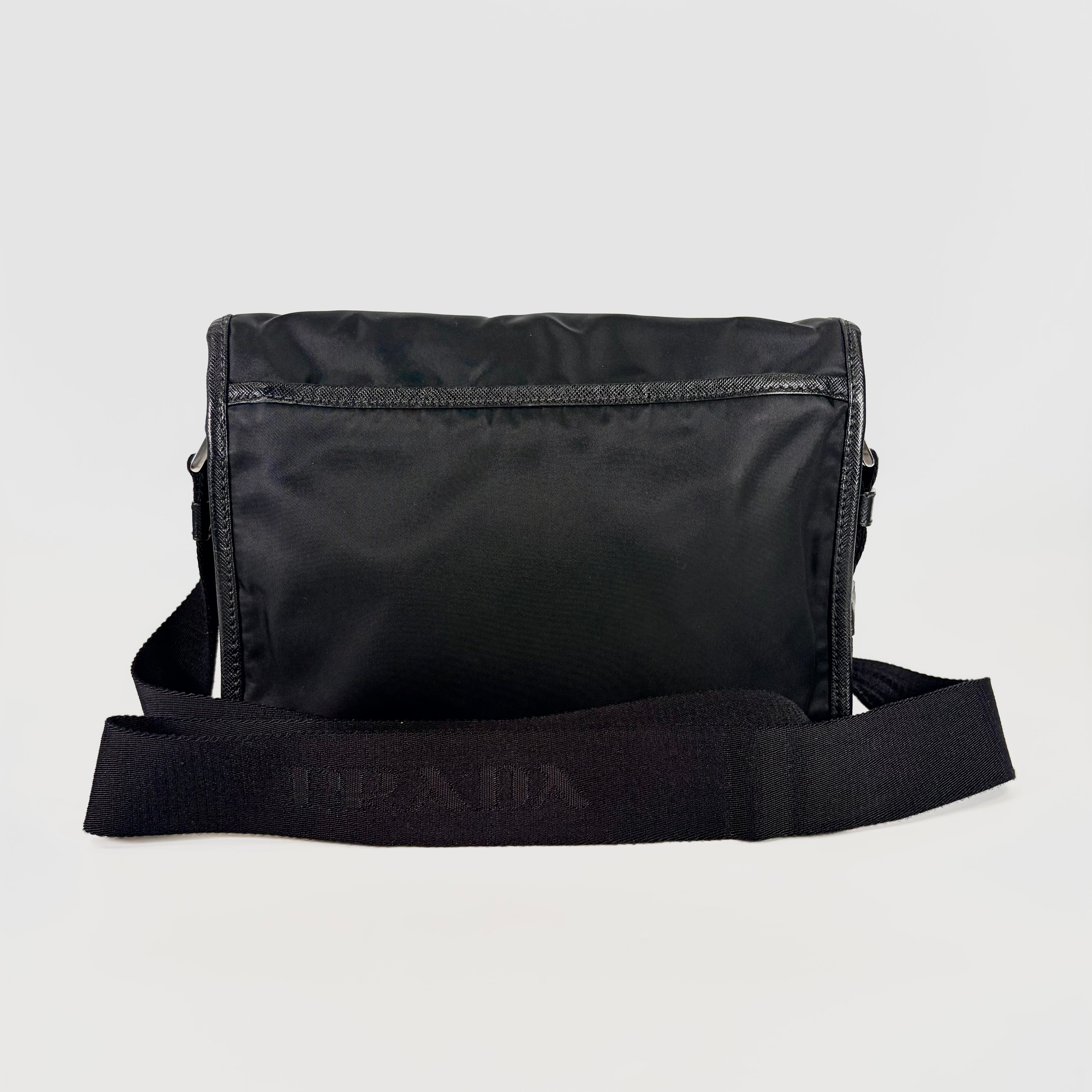 2605 secondhand PRADA Shoulder bag