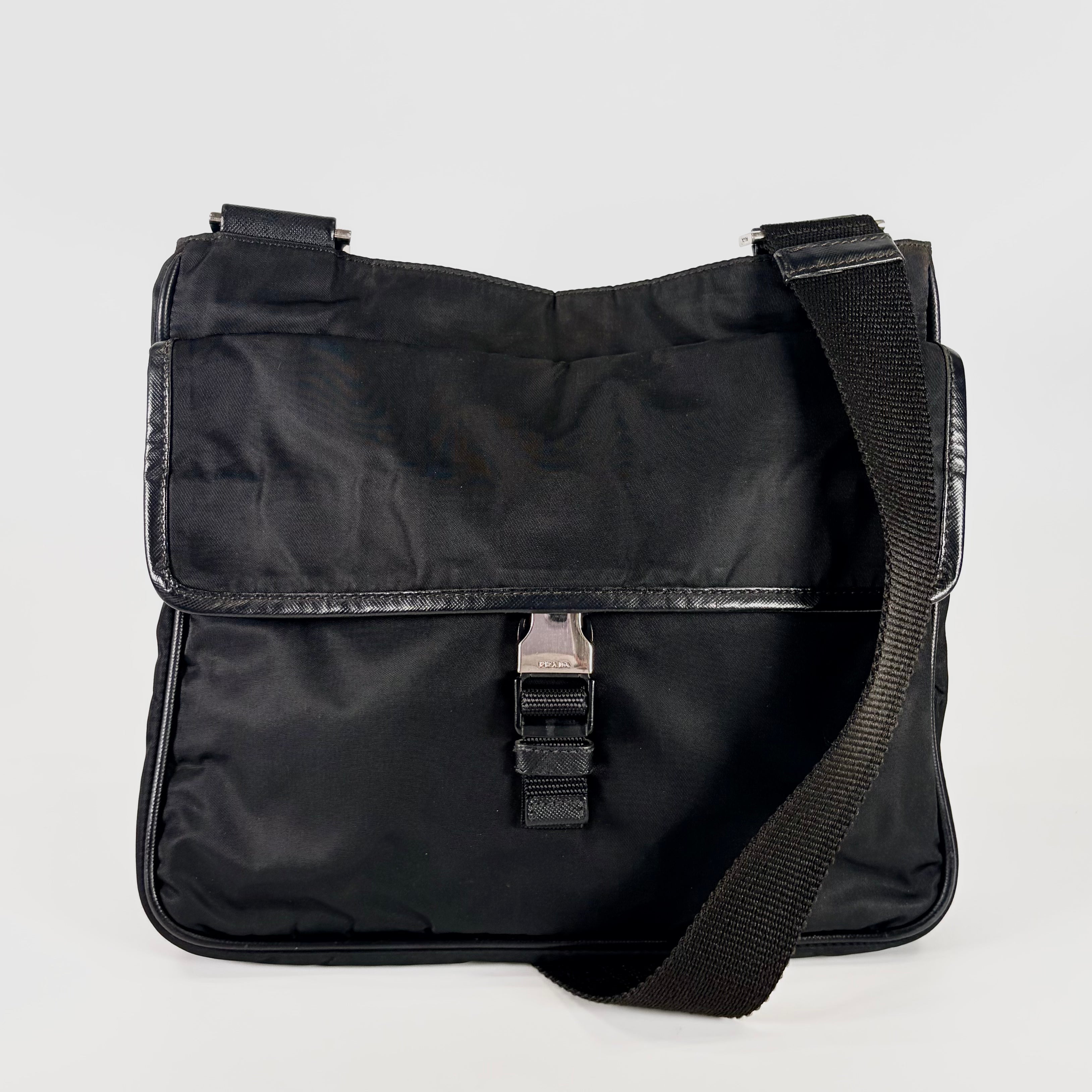 2605 secondhand PRADA Shoulder bag VA02 69 TESSUTO+SAFFINERO