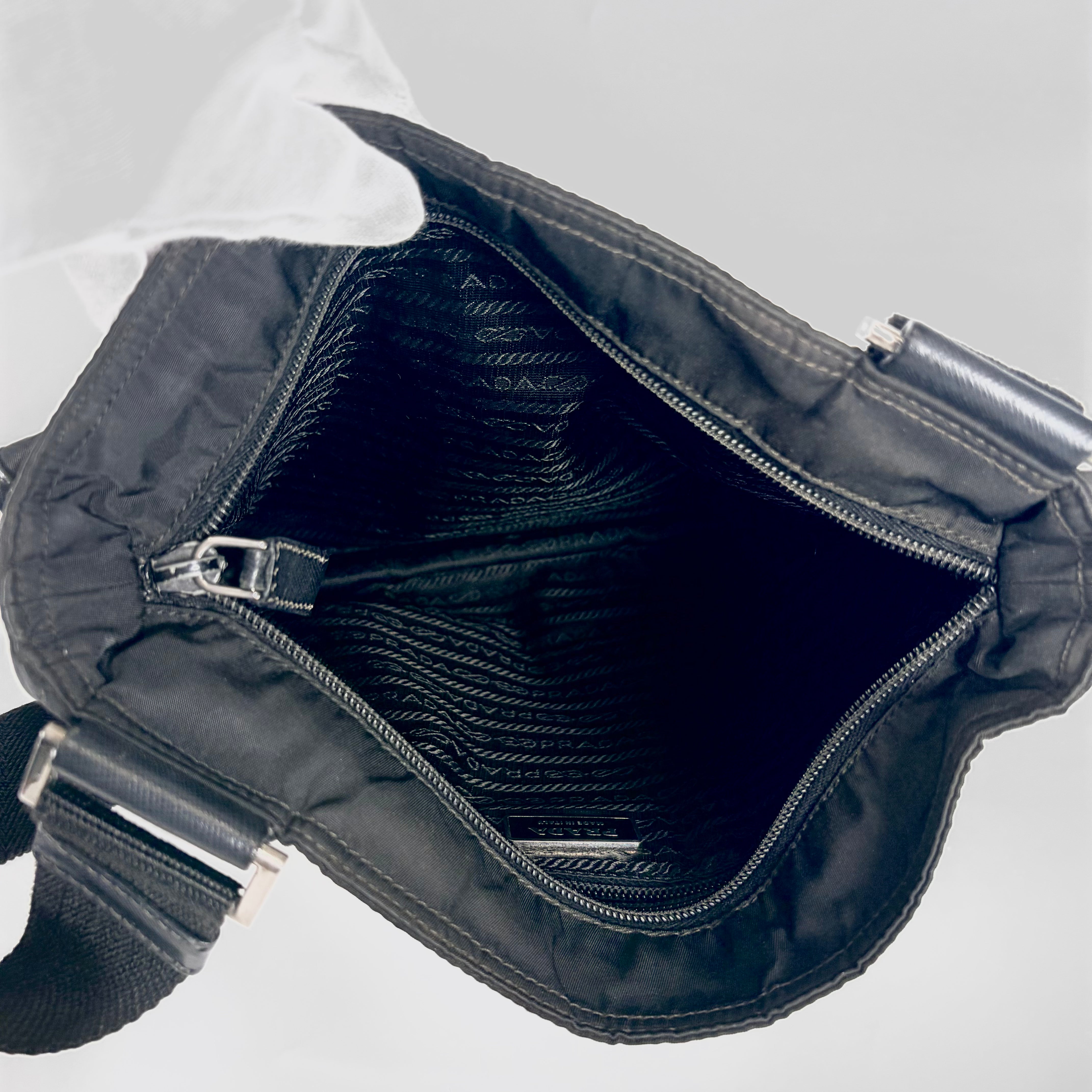 2605 secondhand PRADA Shoulder bag VA02 69 TESSUTO+SAFFINERO